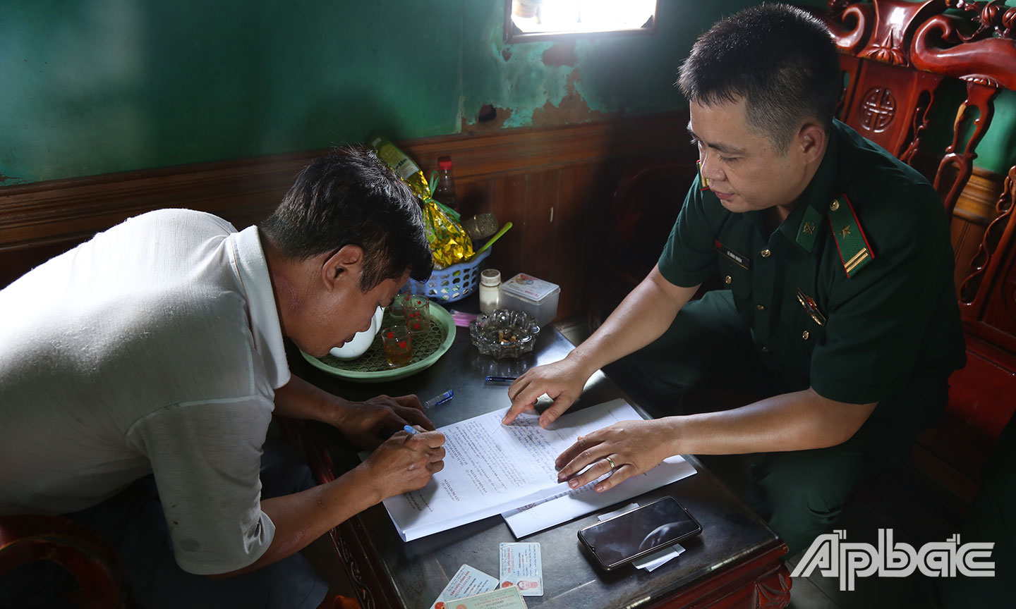 Các thuyền trưởng ký biên bản sai phạm sáng sớm cùng ngày.