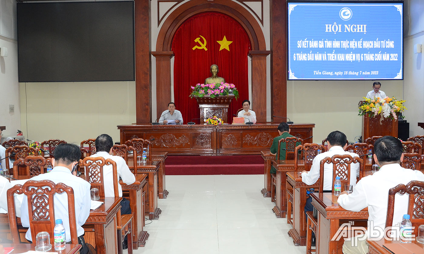 Quang cảnh hội nghị.