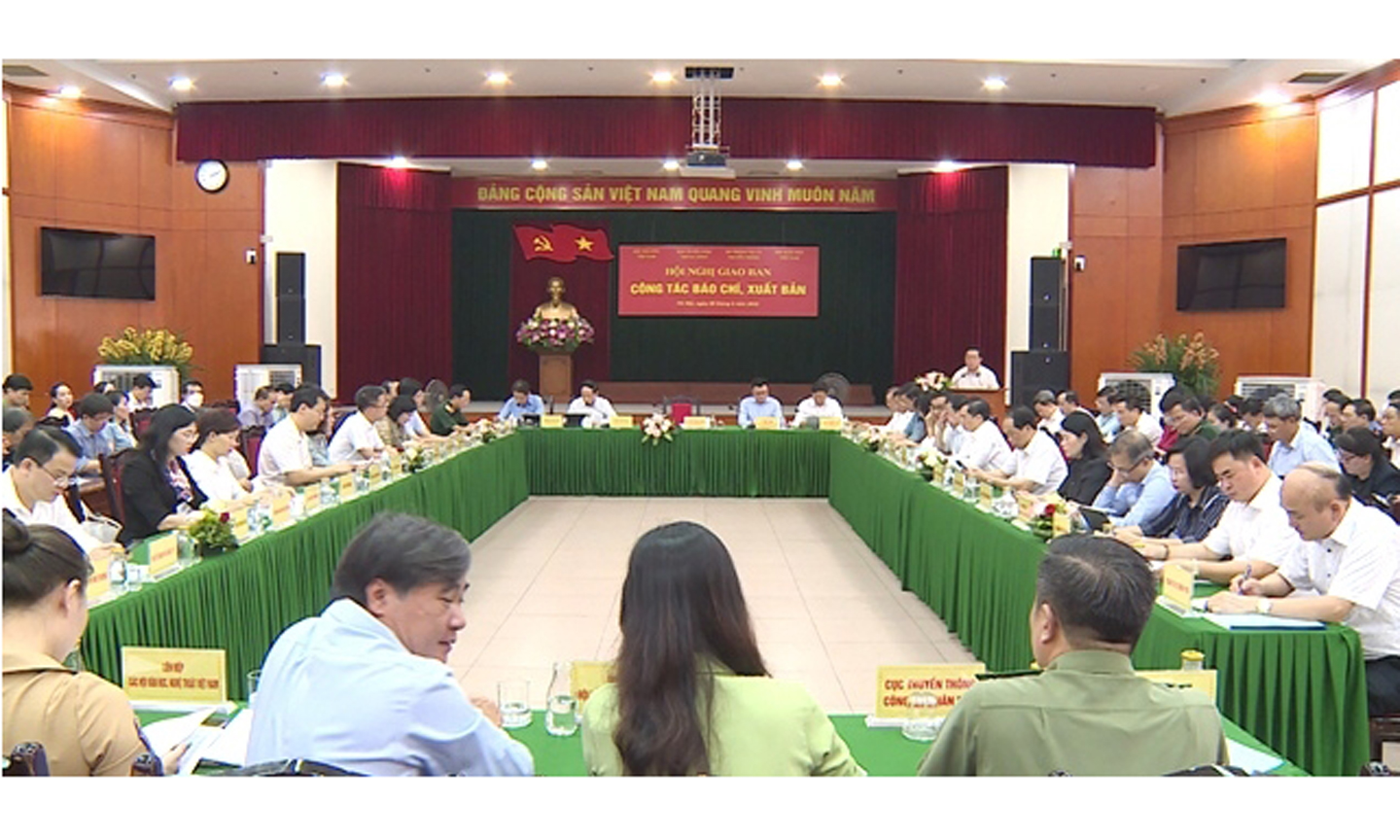 Hội nghị có sự tham dự của đại diện lãnh đạo các cơ quan chỉ đạo, quản lý, chủ quản báo chí, xuất bản; cơ quan hội; cơ quan báo chí, xuất bản trong cả nước