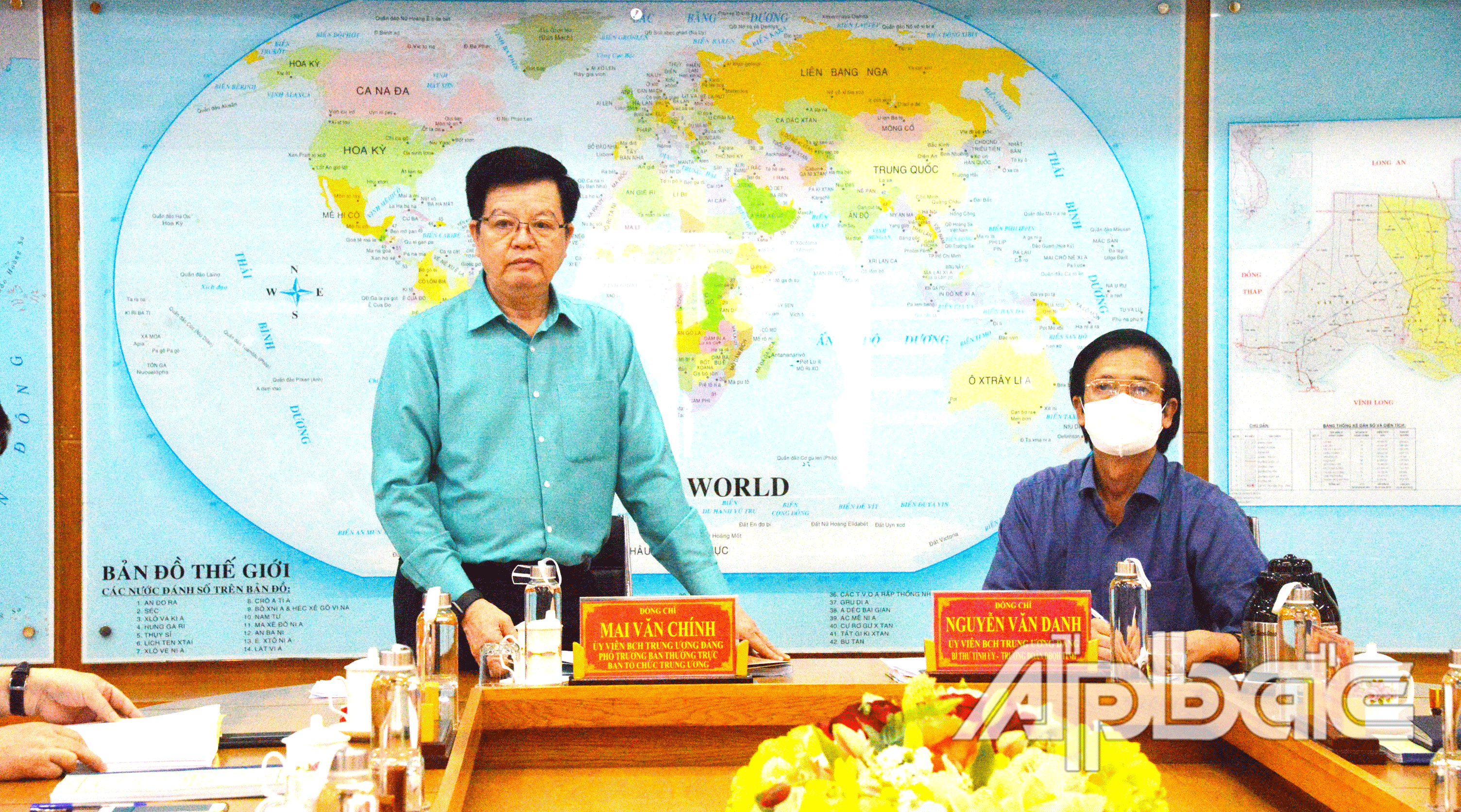 Đồng chí Mai Văn Chính, Ủy viên Trung ương Đảng, Phó Trưởng Ban Thường trực Ban Tổ chức Trung ương phát biểu tại buổi làm việc với Thường trực Tỉnh ủy Tiền Giang