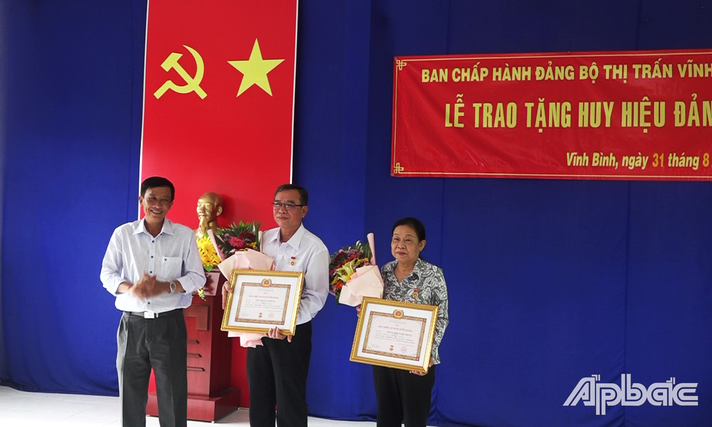 Đồng chí Đinh Tấn Hoàng 