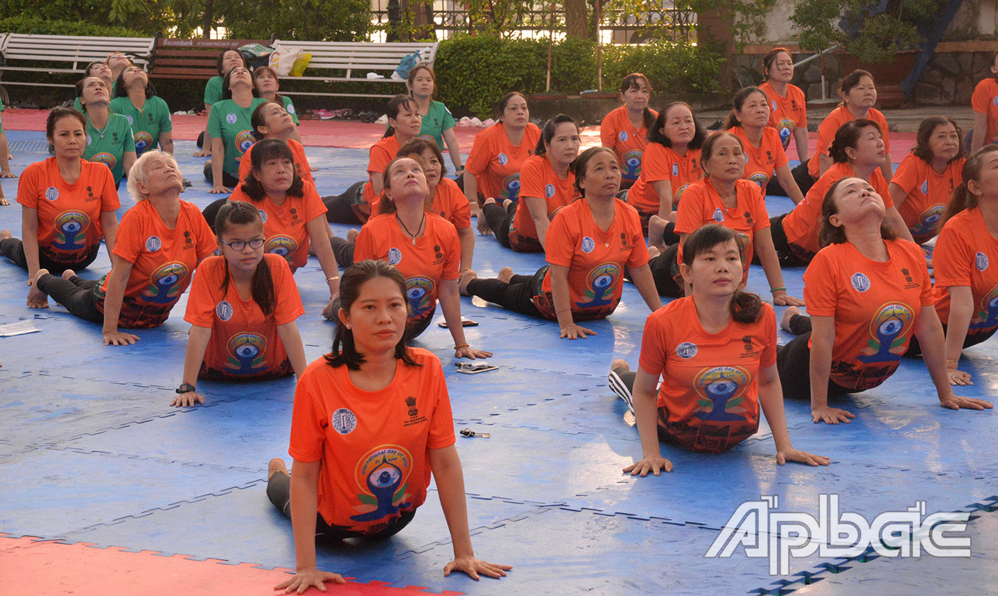 Hơn 250 vận động viên  tham gia đồng diễn Yoga nhân ngày Quốc tế Yoga 21-6.