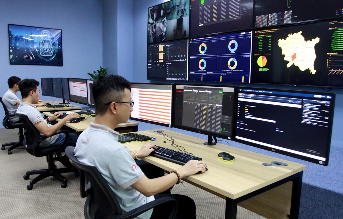 Quang cảnh Trung tâm điều hành an ninh mạng tỉnh Thái Bình.
