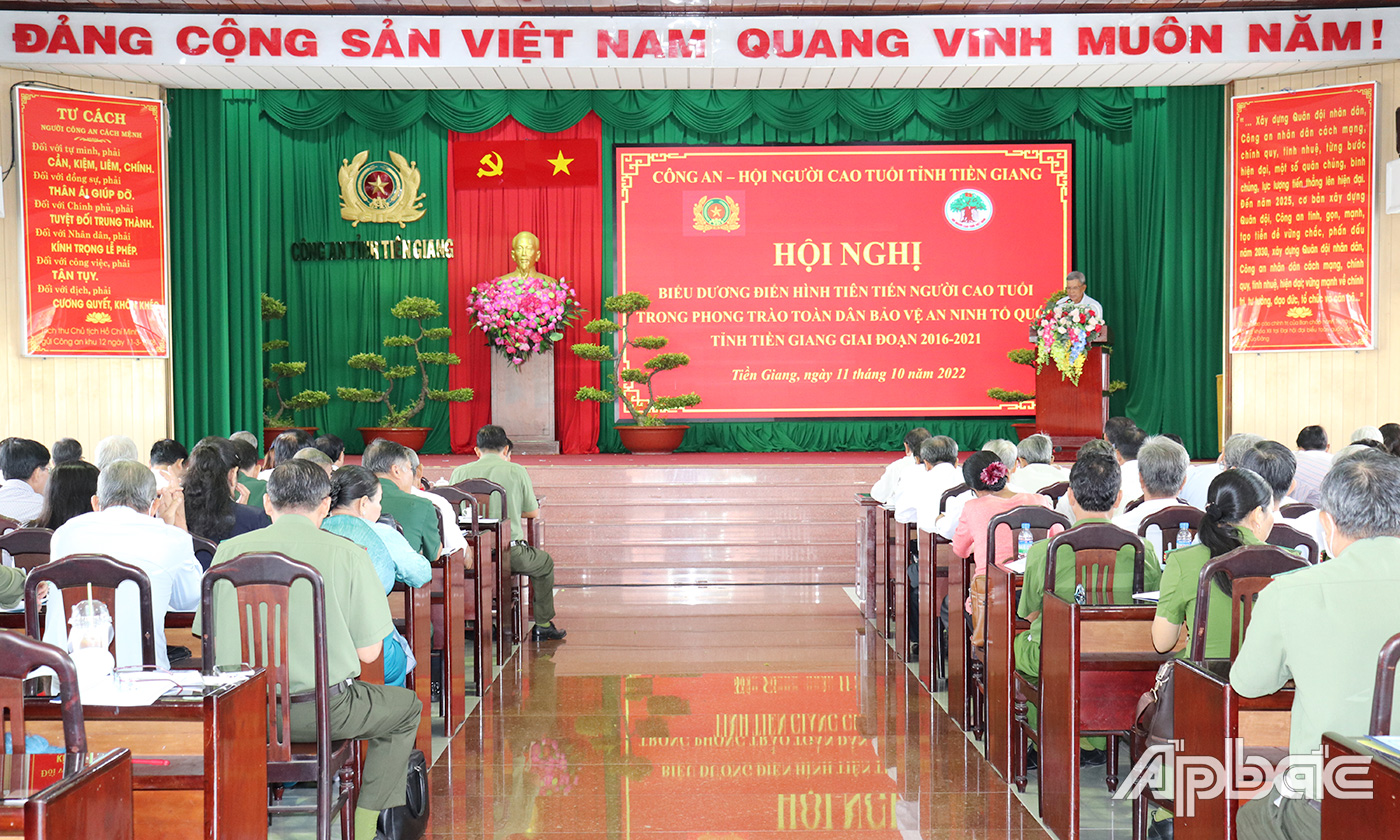 Quang cảnh hội nghị.
