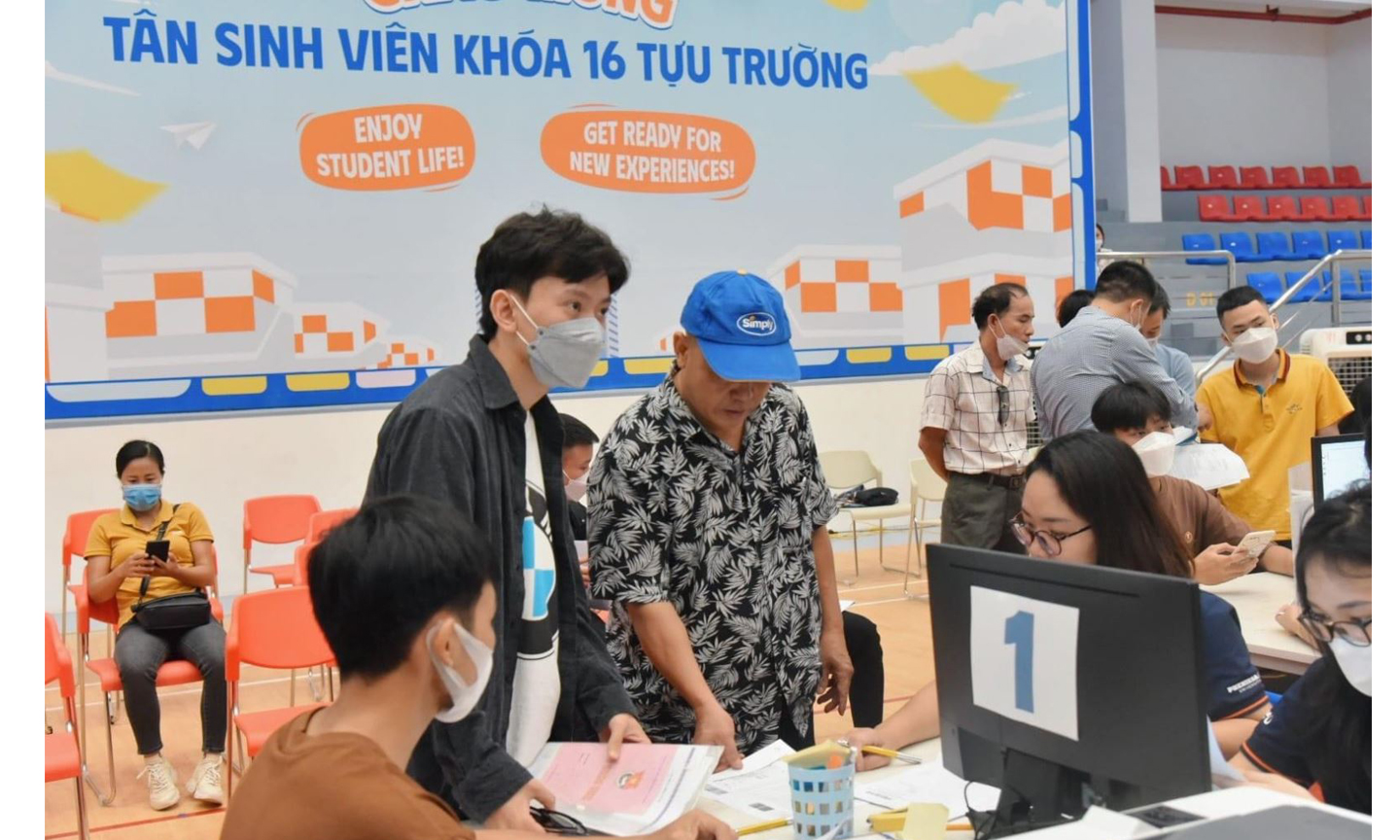 Tăng chất lượng đào tạo, Trường Đại học Phenikaa là một trong những trường có tỷ lệ người nhập học cao trong mùa tuyển sinh 2022. Ảnh: LV. 