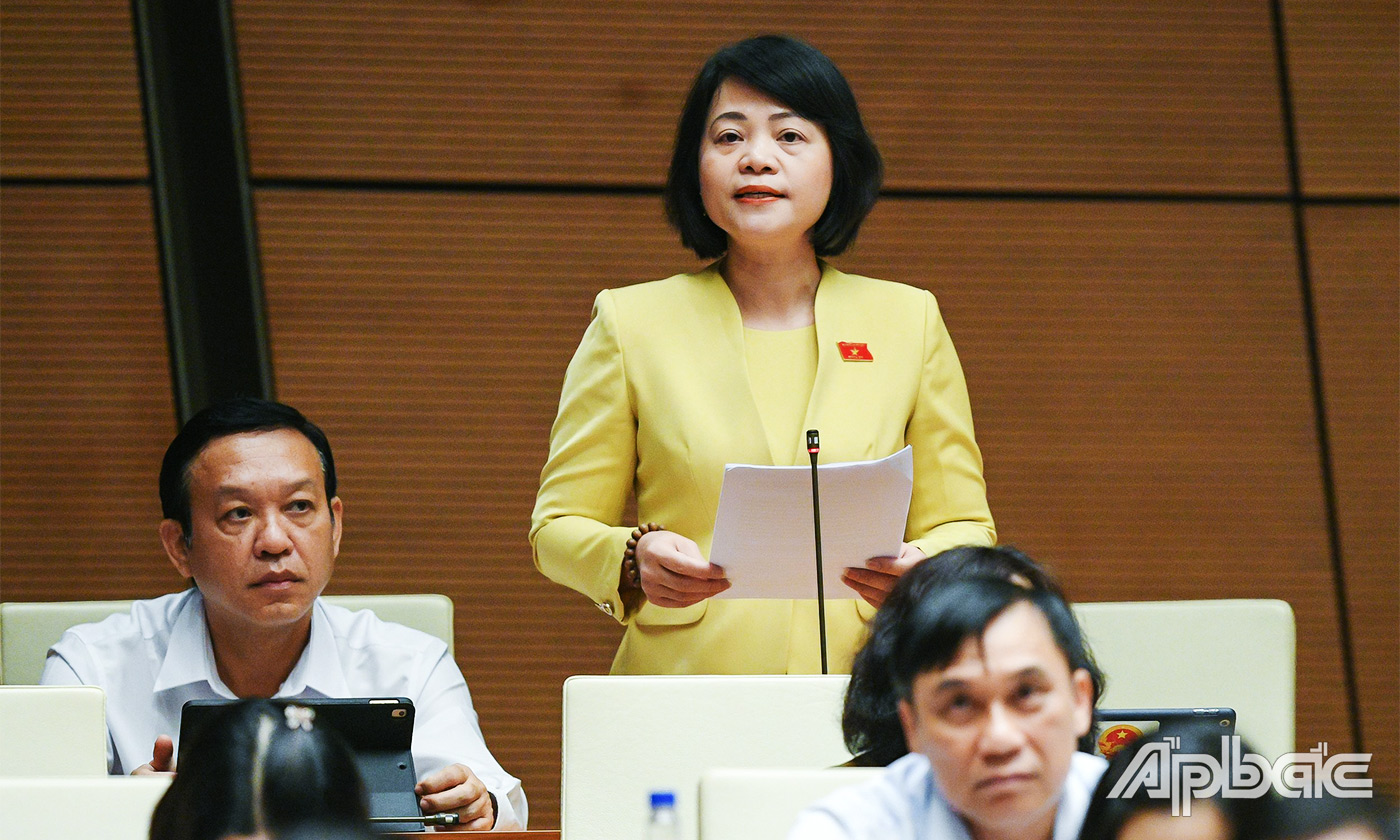 Đại biểu Nguyễn Thanh Cầm phát biểu ý kiến thảo luận