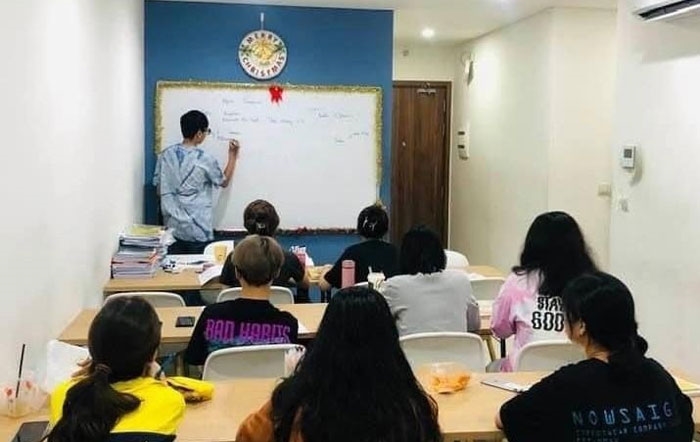  Luyện thi chứng chỉ ngoại ngữ quốc tế IELTS.Ảnh: Báo Thanh niên.