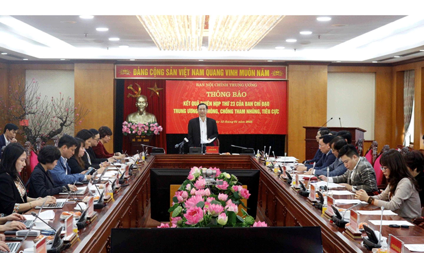 Đồng chí Nguyễn Thái Học chủ trì buổi làm việc với các cơ quan báo chí để thông báo kết quả của Phiên họp thứ 23 của Ban Chỉ đạo Trung ương về Phòng, chống tham nhũng, tiêu cực. 