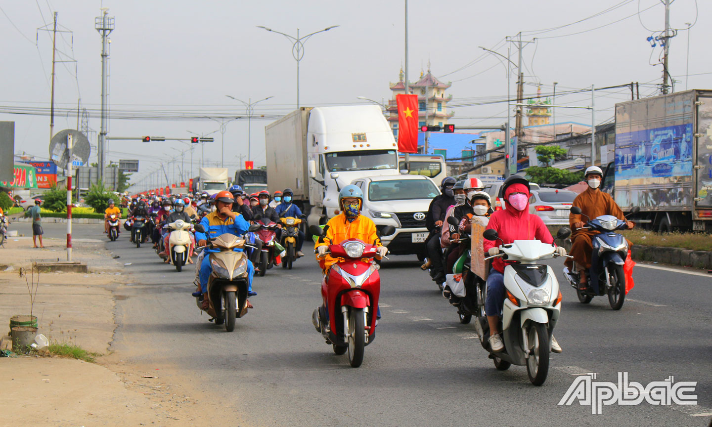 Tại Ngã tư Lương Phú không xảy ra ùn tắc.