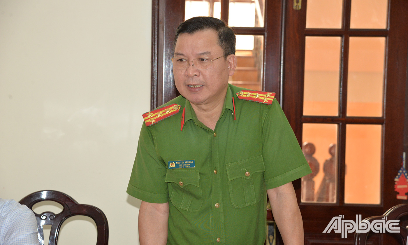 Lãnh đạo các ban, ngành tỉnh phát biểu tại buổi làm việc