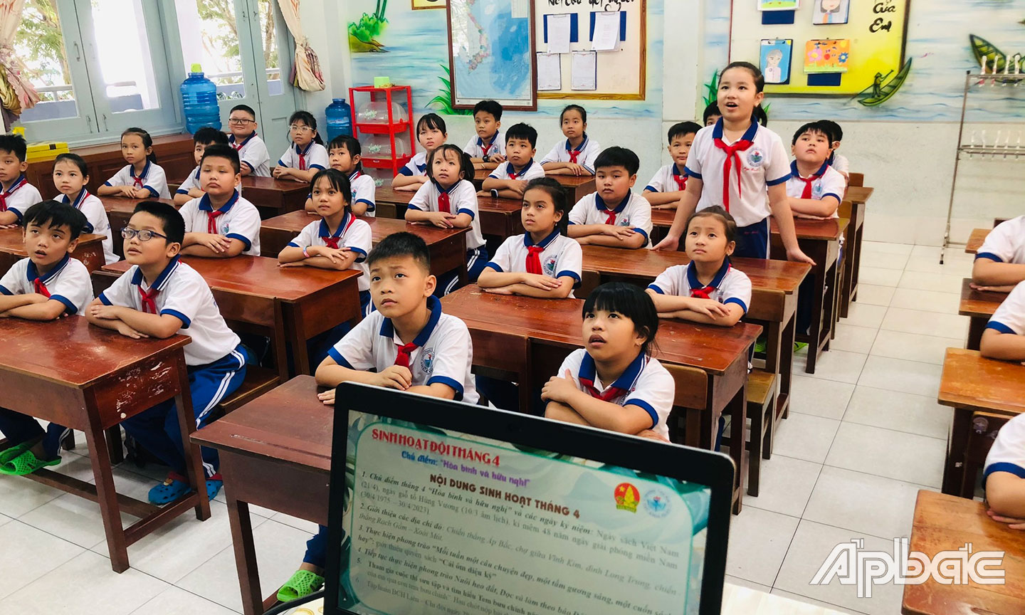 Học sinh Trường Tiểu học Thủ Khoa Huân trong giờ học. 