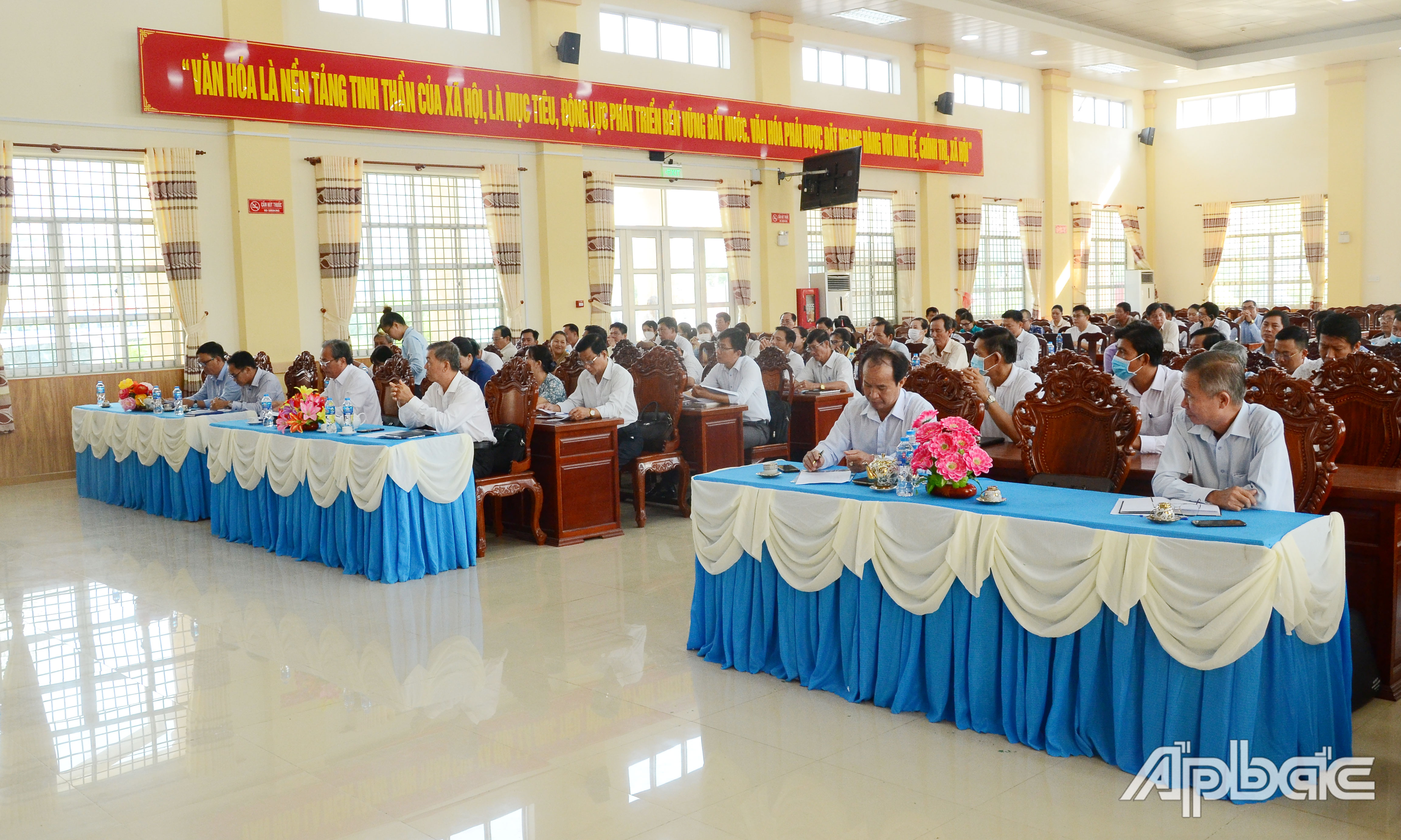 Quang cảnh hội nghị.
