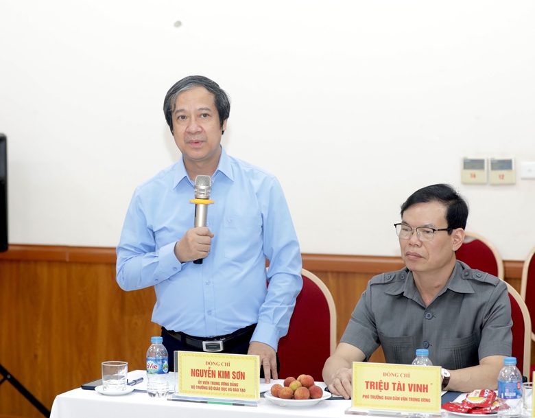 Bộ trưởng Bộ GD&ĐT Nguyễn Kim Sơn phát biểu. Ảnh: VA 