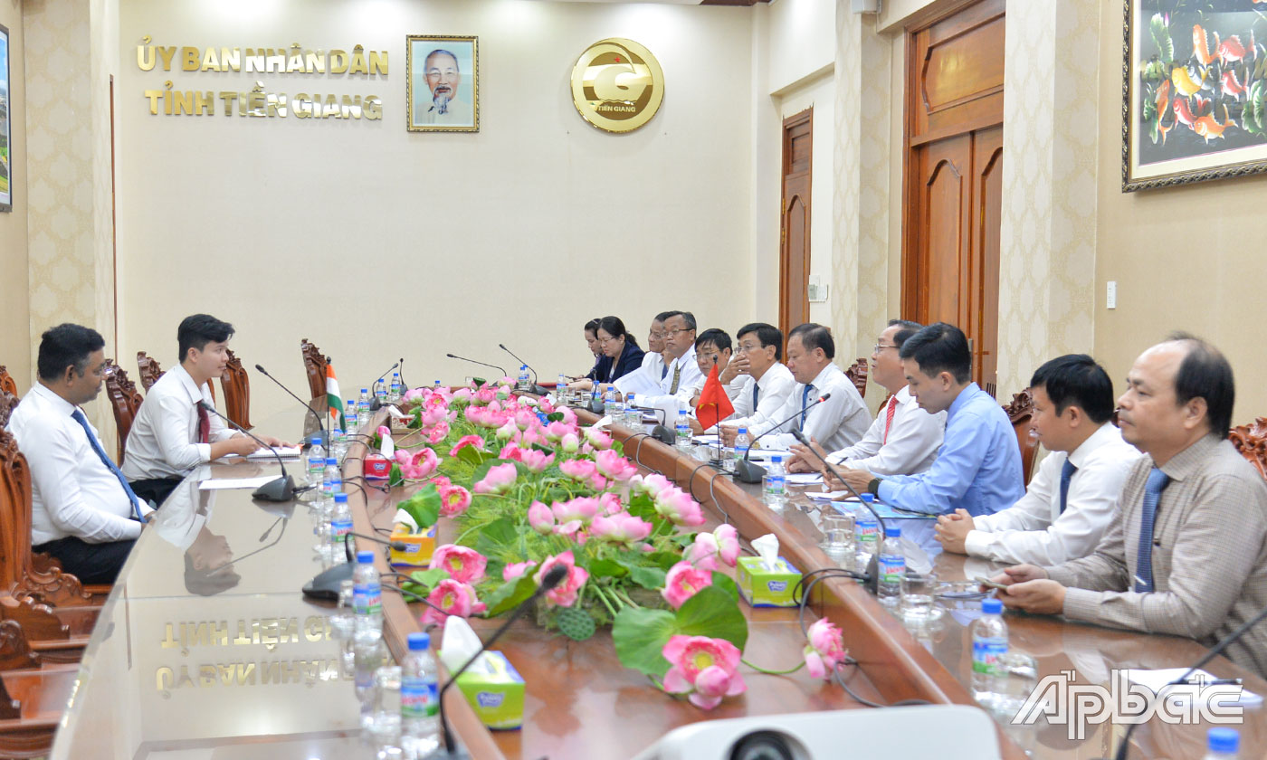 Quang cảnh buổi tiếp xã giao.