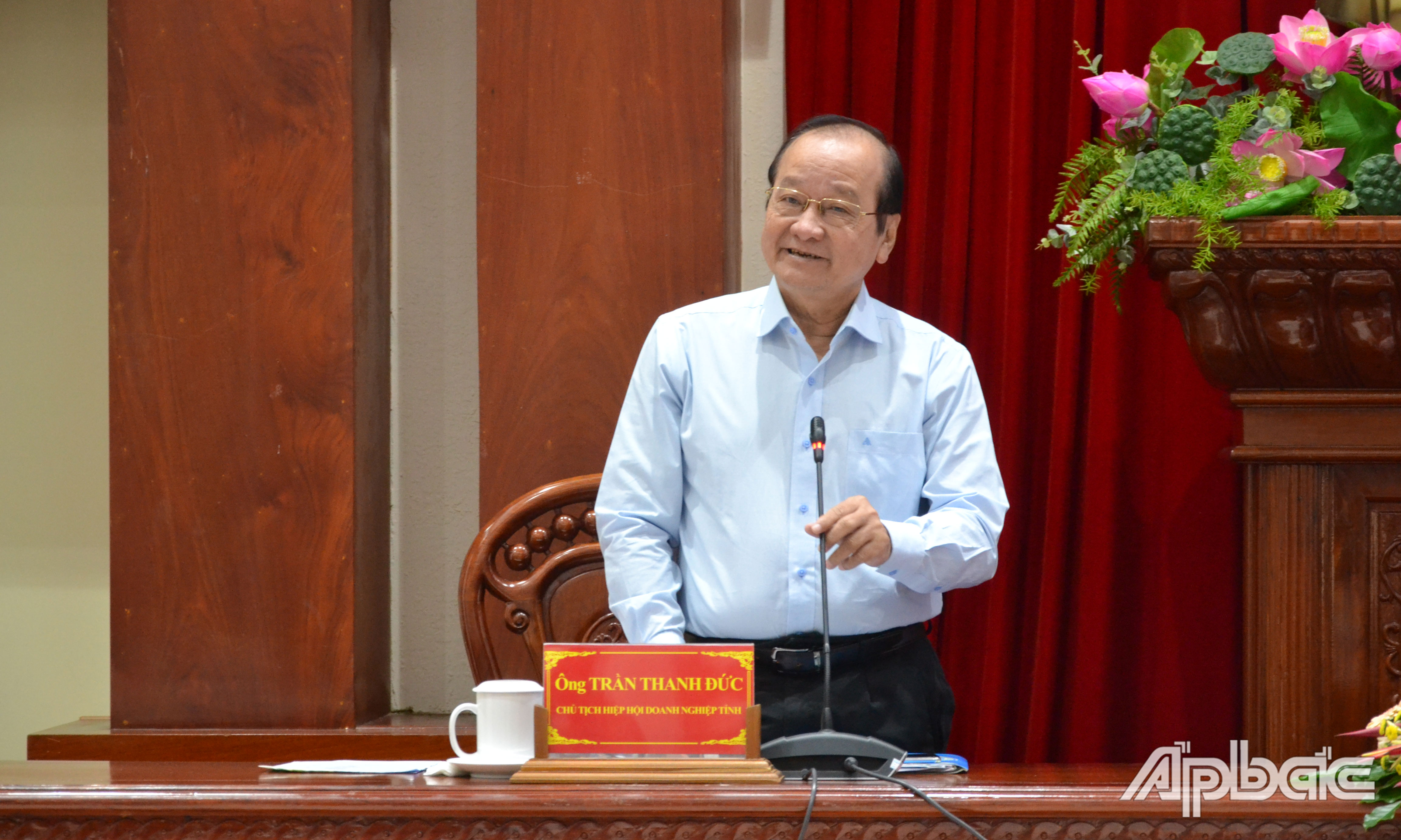 Chủ tịch Hiệp hội DN tỉnh Trần Thanh Đức phát biểu tại buổi gặp gỡ.
