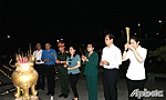 Thắp nến tri ân Anh hùng, liệt sĩ tại Nghĩa trang Liệt sĩ tỉnh Tiền Giang