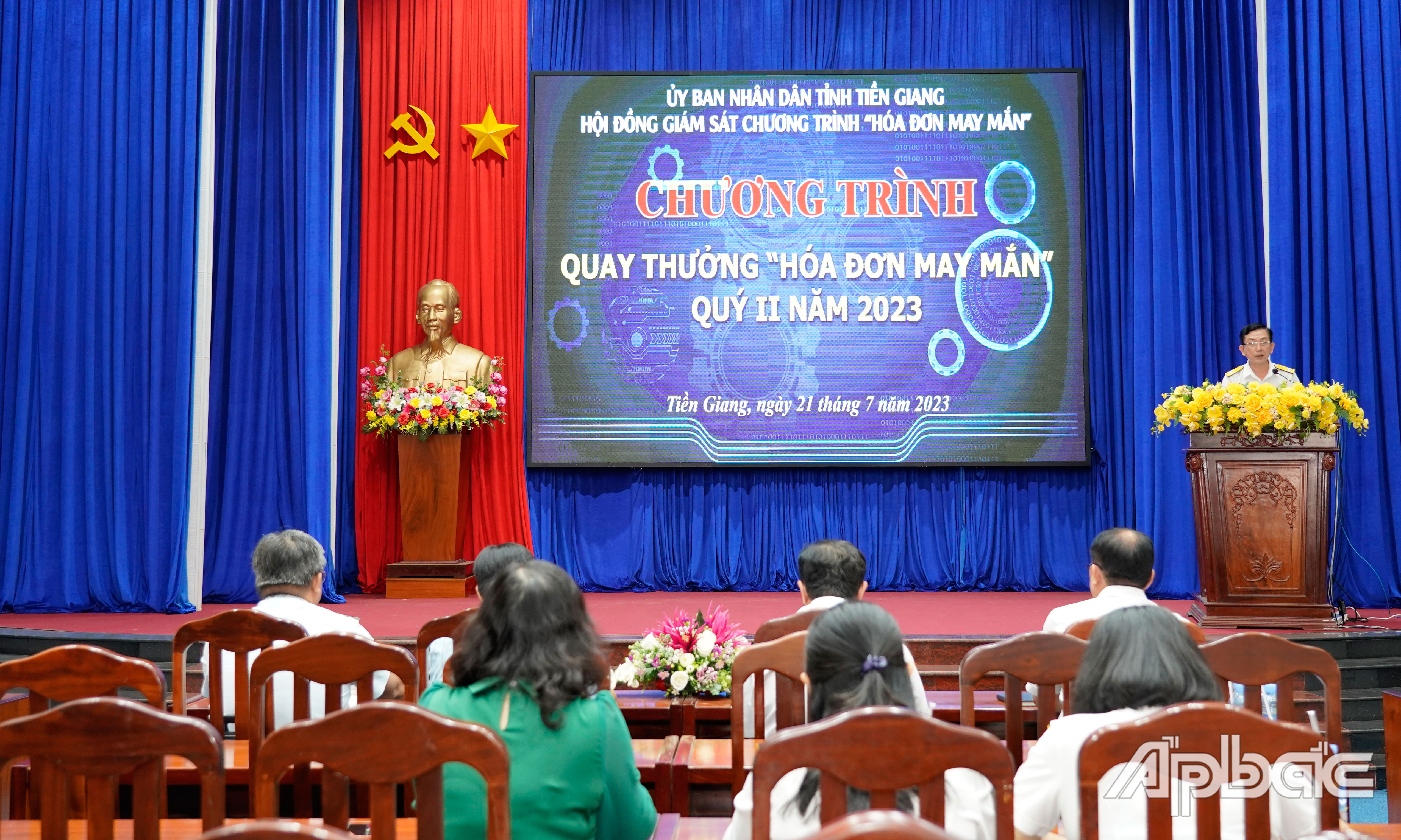 Quang cảnh buổi quay thưởng.
