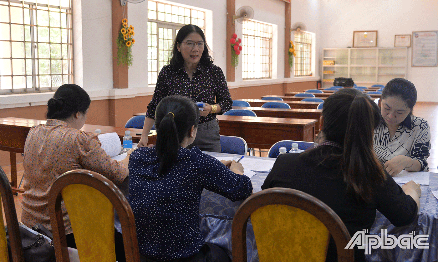 Đại diện Hội LHPN TP. Mỹ tho phát biểu.