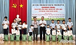 TP. Mỹ Tho: Tặng 210 phần quà cho học sinh đặc biệt khó khăn