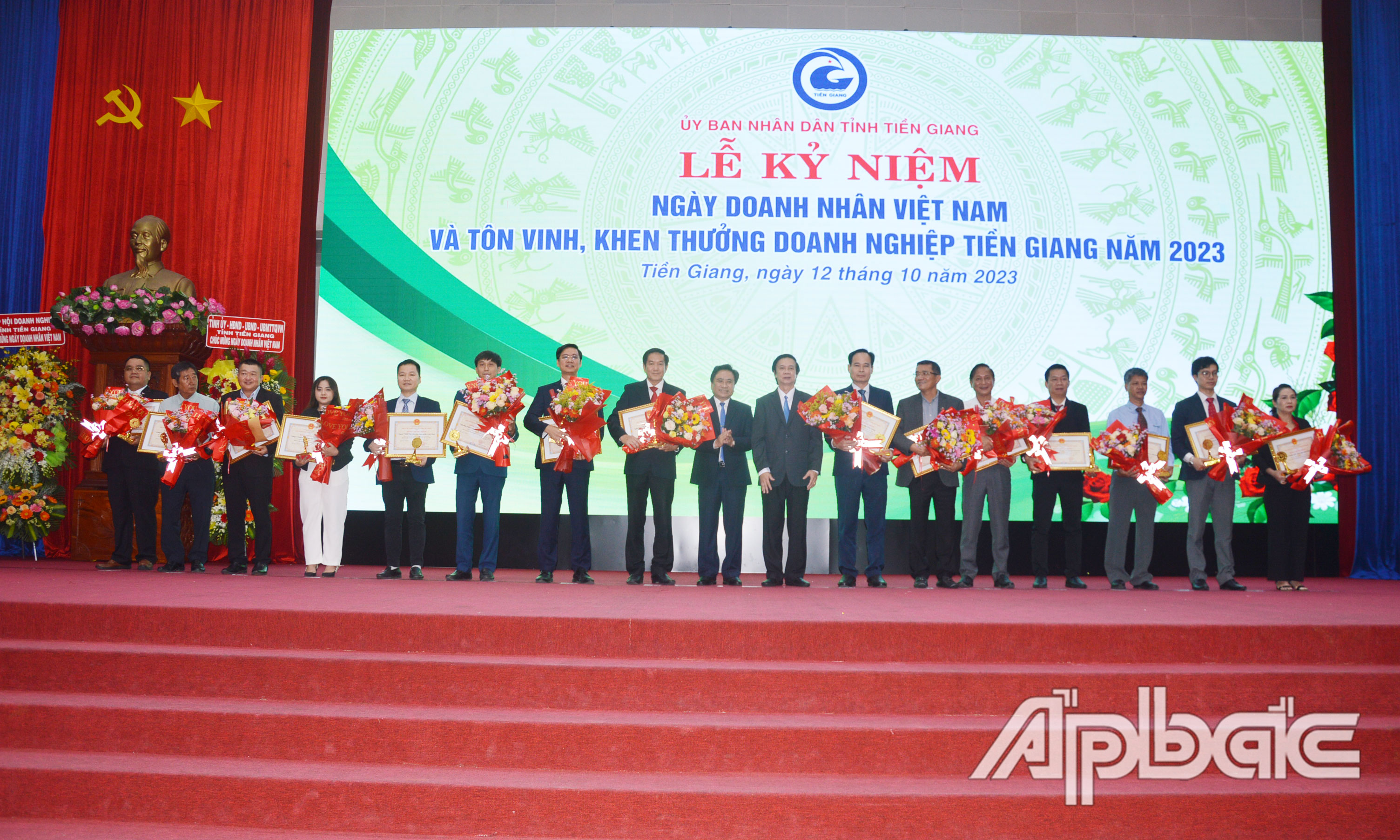Tôn vinh các Doanh nghiệp Tiền Giang tiêu biểu năm 2023.