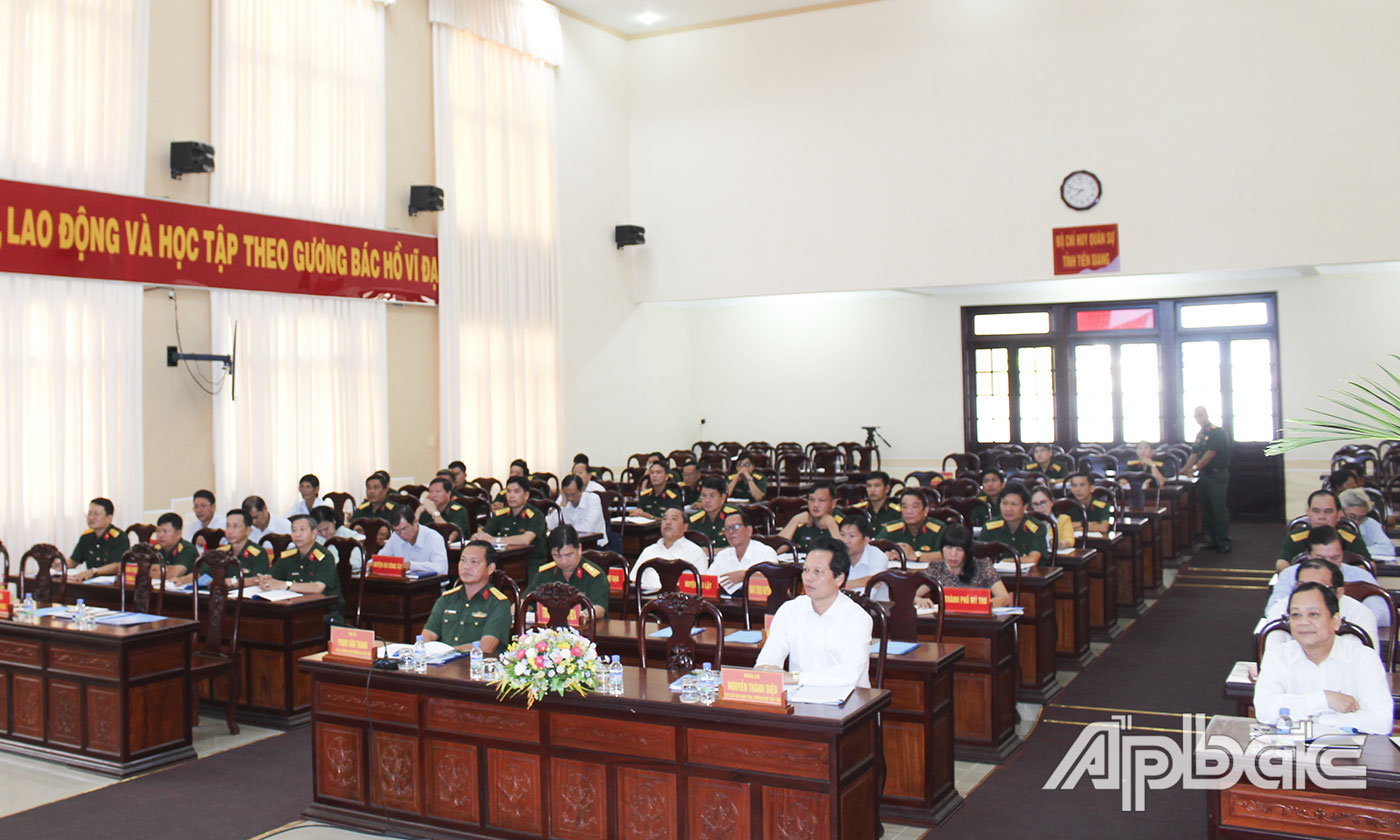 Quang cảnh hội nghị. 