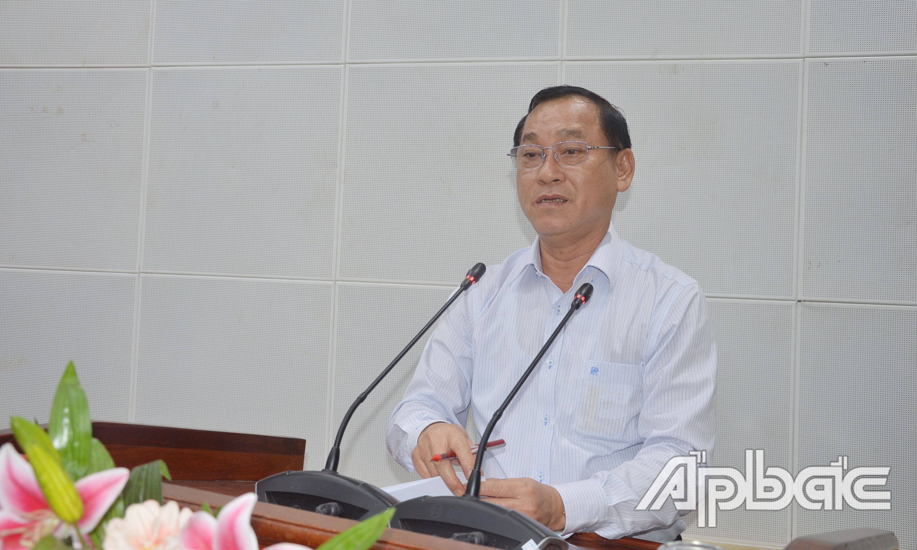 Đồng chí Nguyễn Văn Vĩnh phát biểu kết luận phiên họp.
