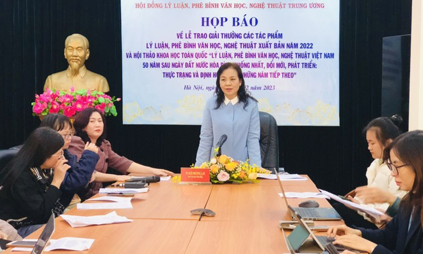 ABO/NDO- The Literary and Art Theory and Criticism Awards will be presented to 19 outstanding works at a ceremony scheduled to take place in Hanoi on December 6.