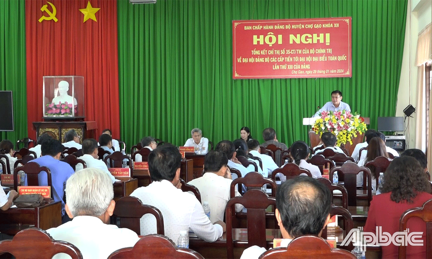 Đồng chí Đỗ Tấn Hùng phát biểu tại buổi tổng kết.