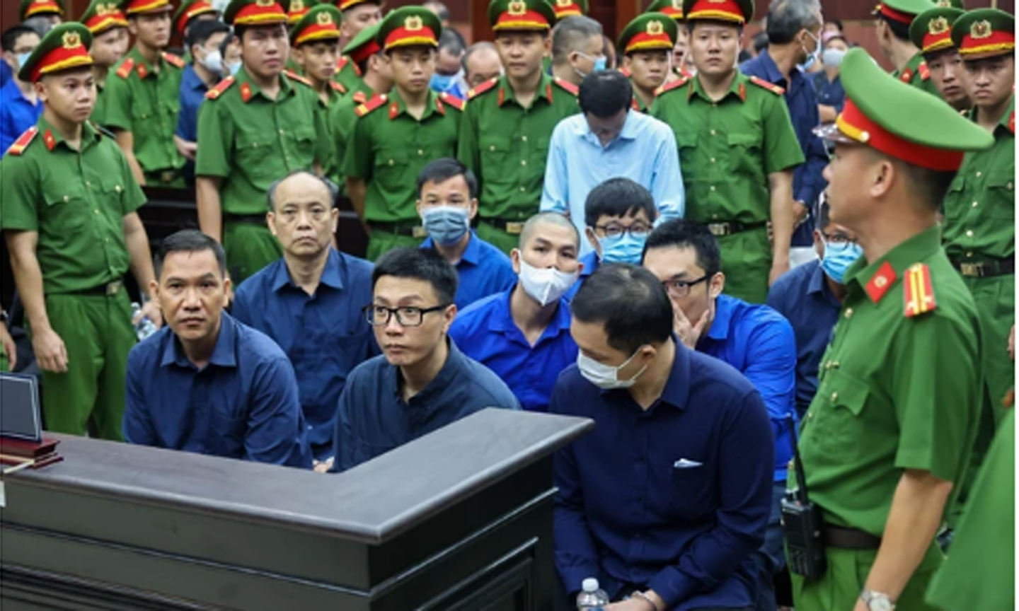Các bị cáo tại phiên tòa phúc thẩm.
