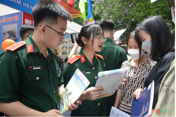 Bộ Quốc phòng sẽ tổ chức kỳ thi đánh giá năng lực từ năm 2025.