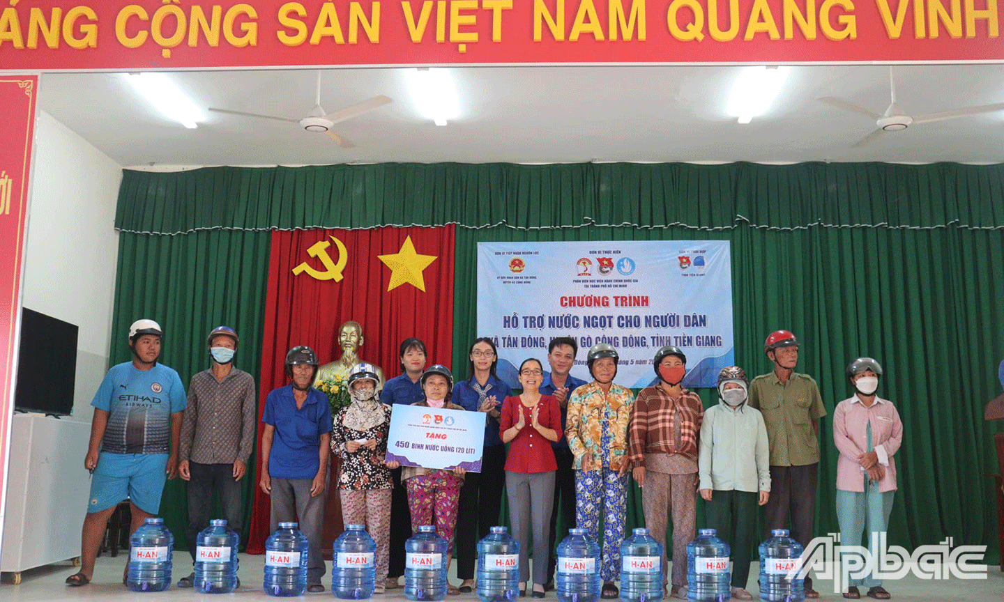 Chương trình hỗ trợ nước ngọt cho người dân chịu ảnh hưởng bởi hạn mặn