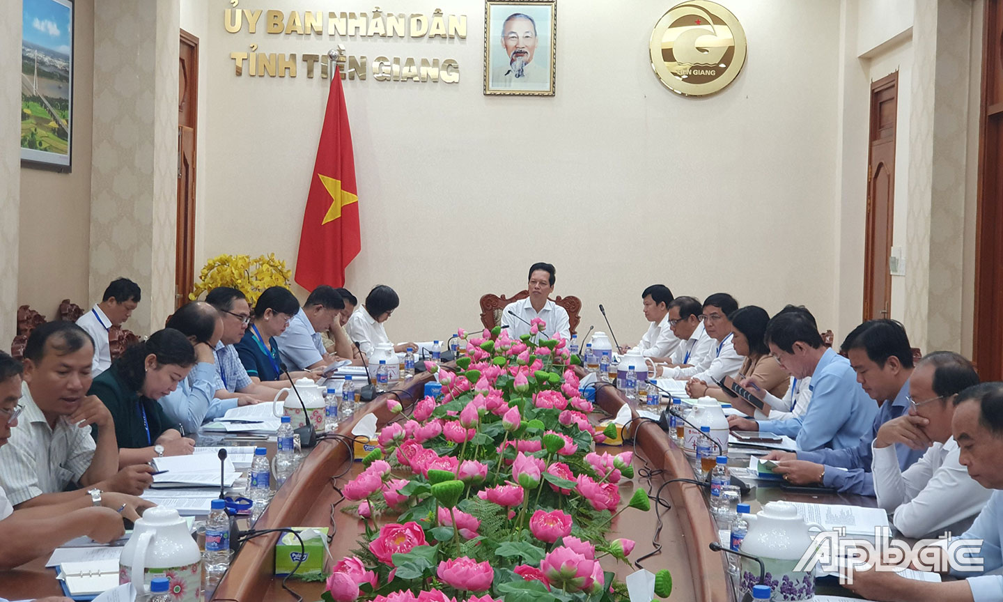 Họp Ban Chỉ đạo.