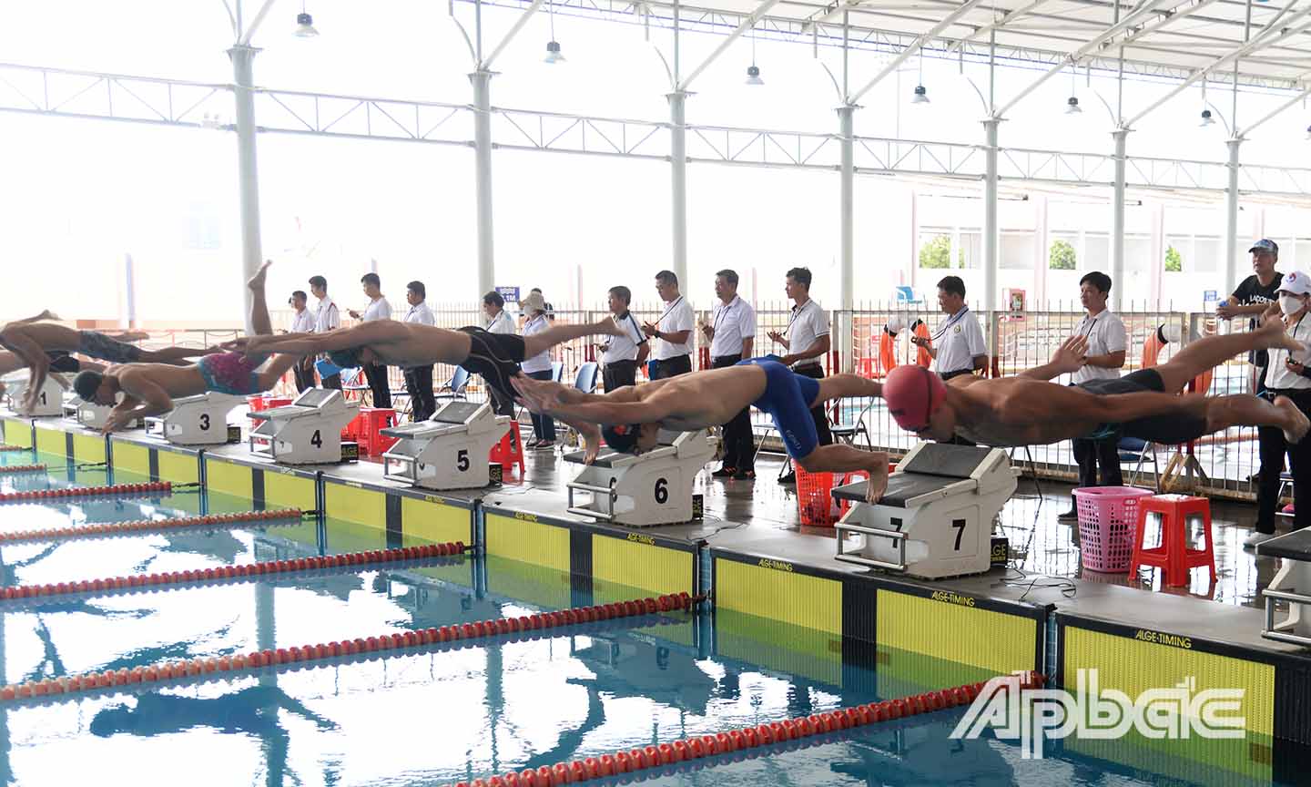 Các VĐV thi đấu tại giải.