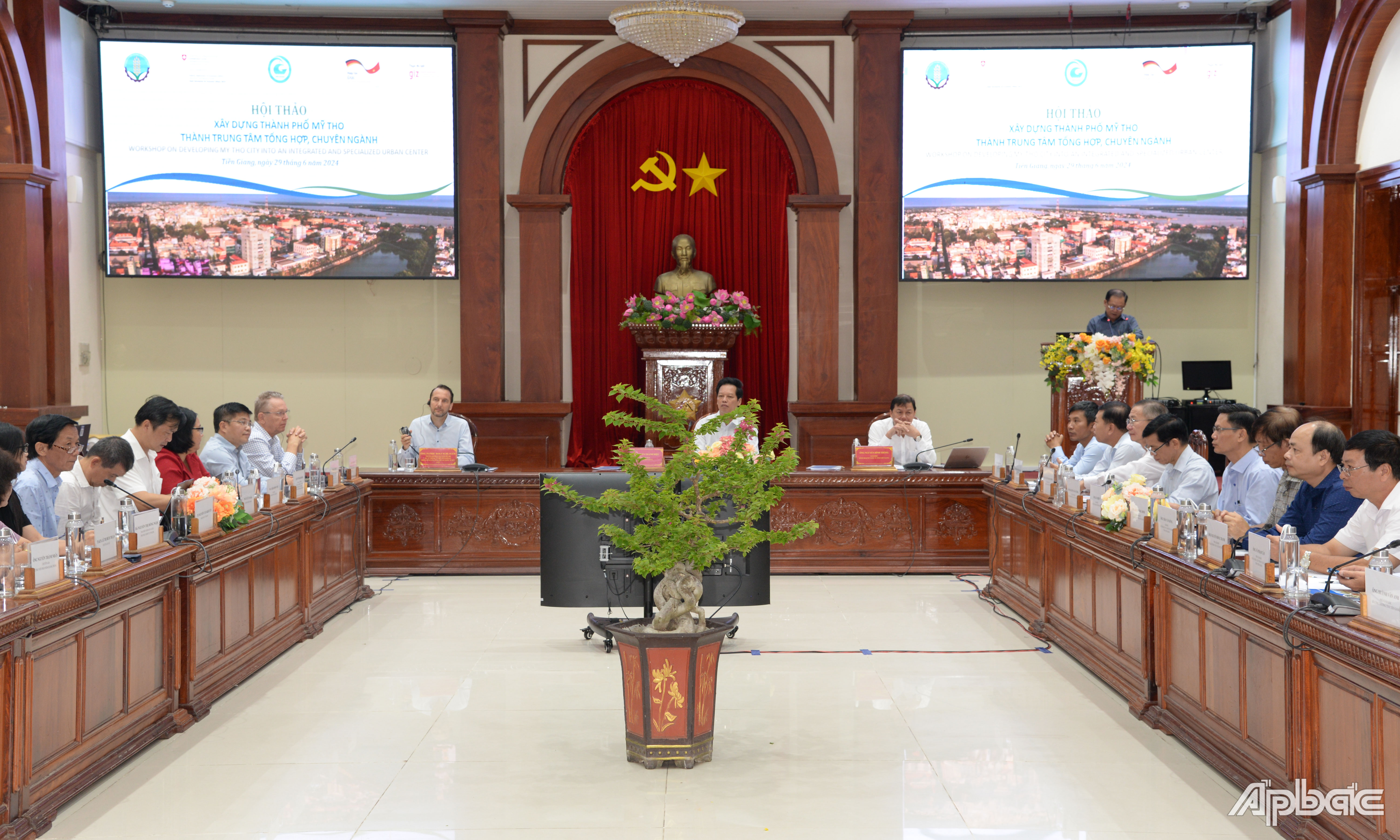 Quang cảnh hội thảo.