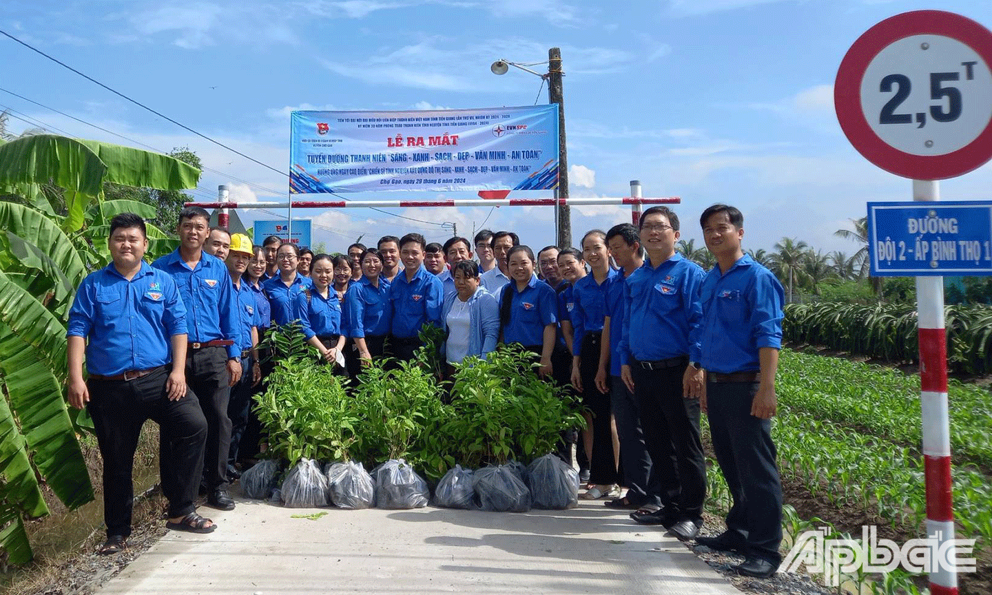 Ra mắt tuyến đường thanh niên sáng xanh sạch đẹp văn minh an toàn 