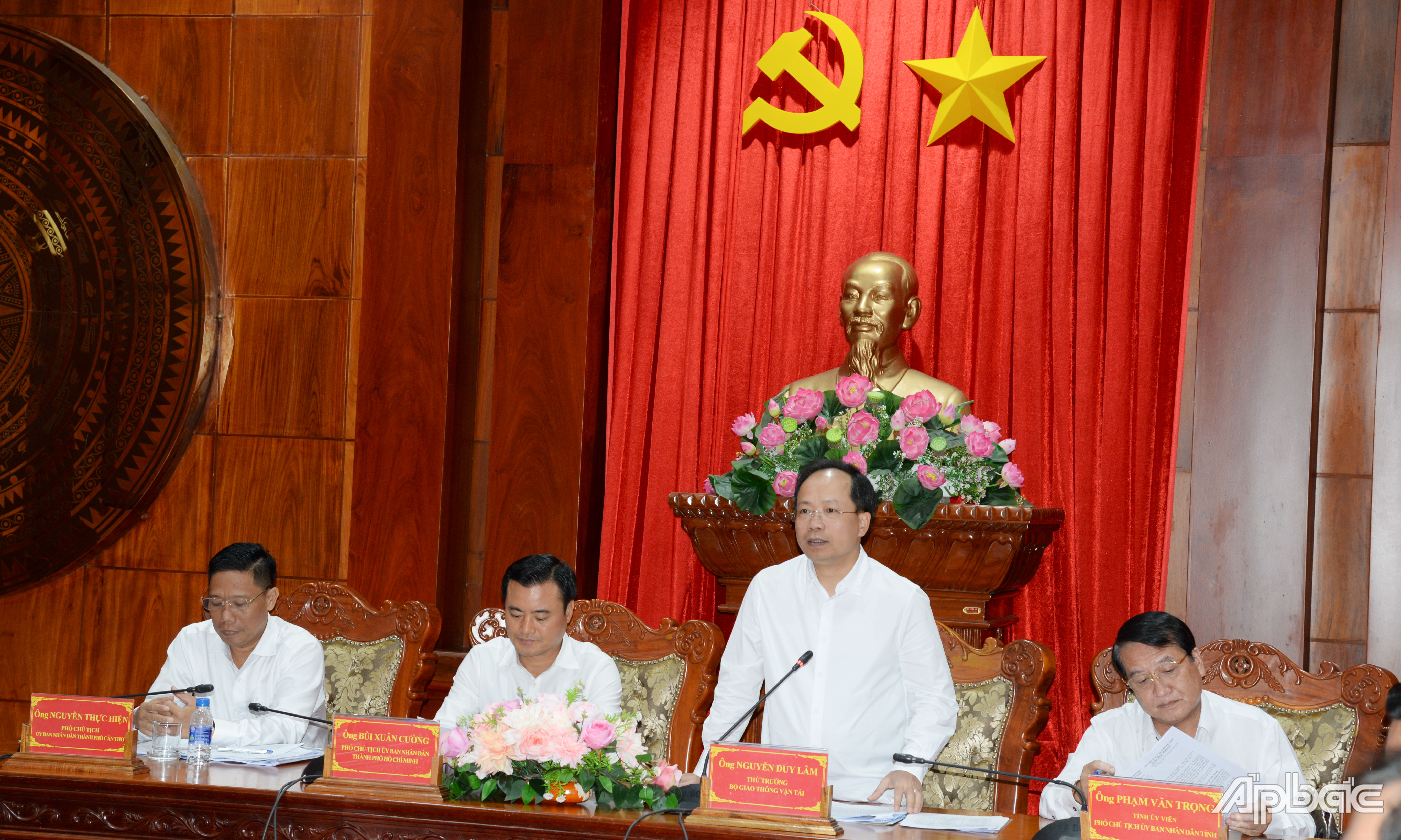 Thứ trưởng Bộ GTVT Nguyễn Duy Lâm phát biểu tại buổi làm việc.
