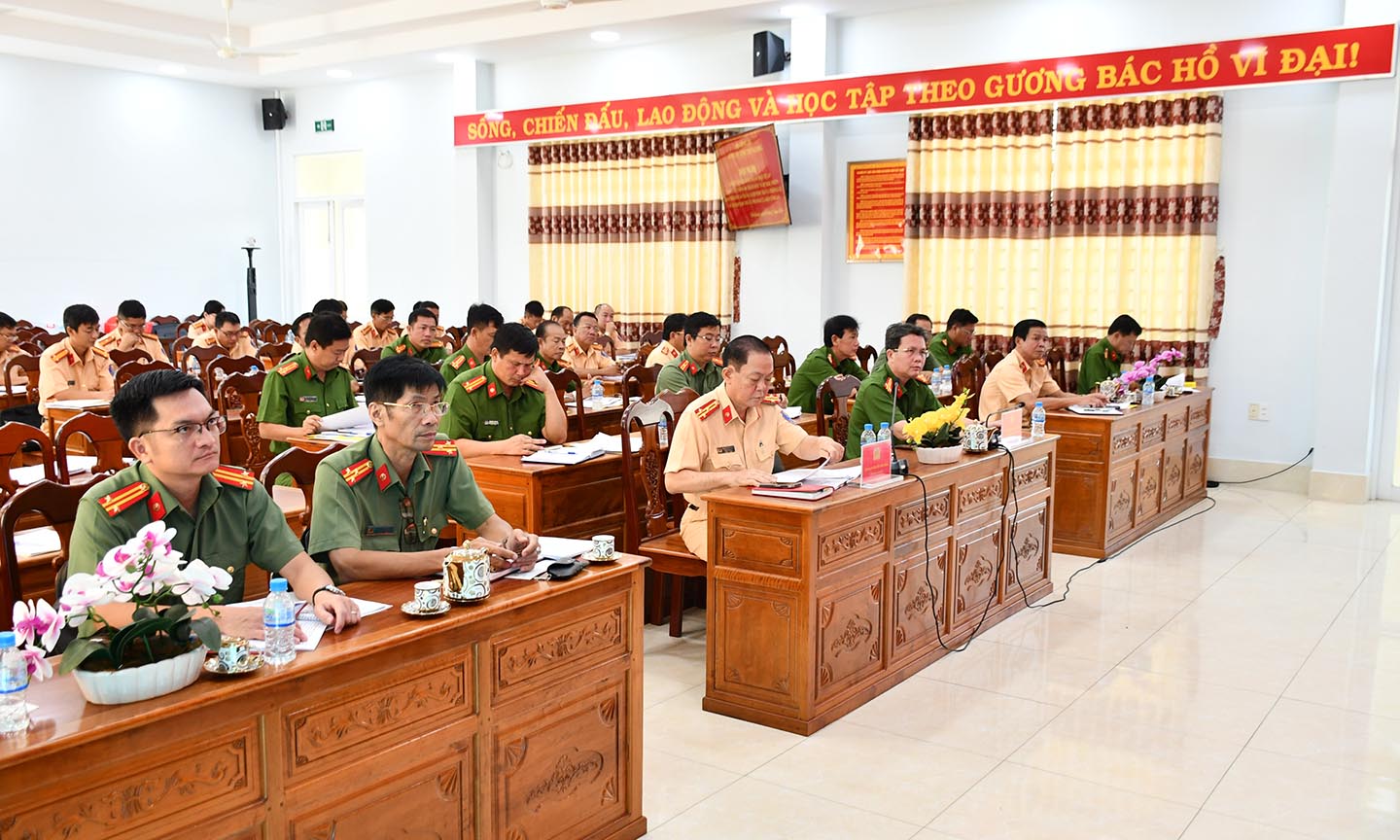 Đại biểu về dự hội nghị.