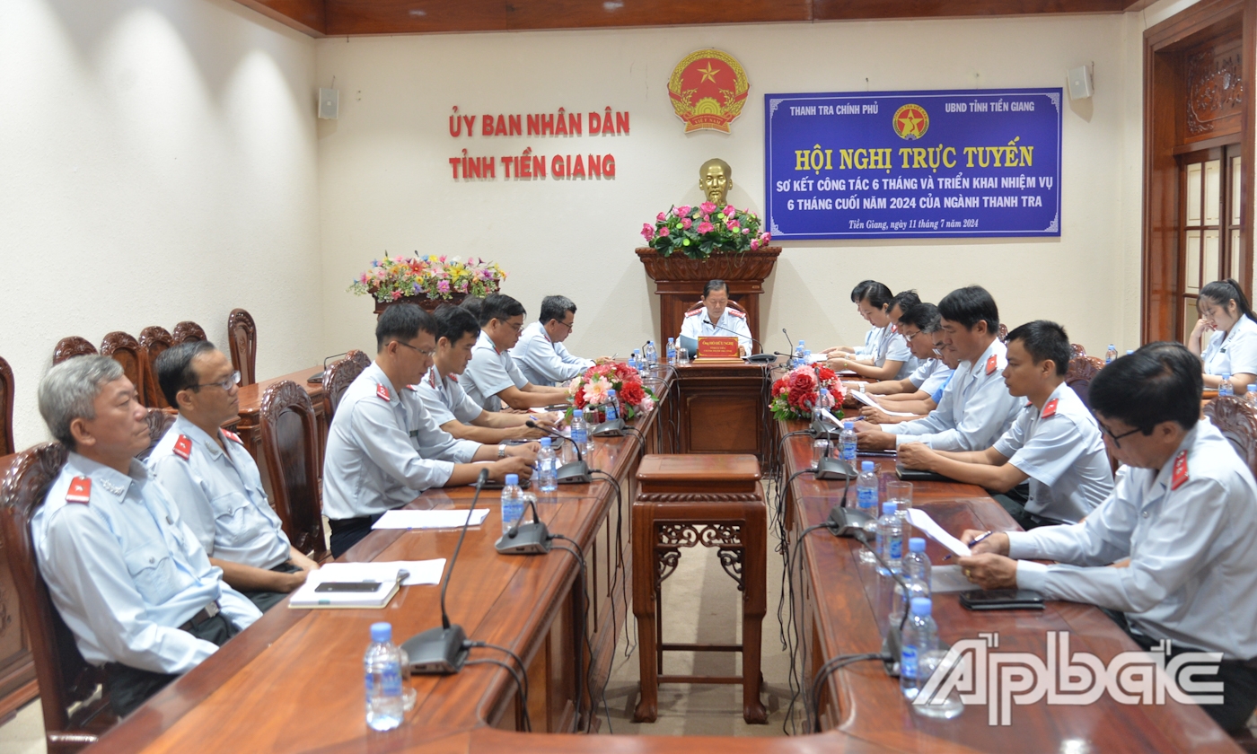 Đại biểu dự tại điểm cầu Tiền Giang.