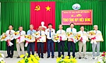 Huyện Tân Phước: Trao Huy hiệu Đảng cho đảng viên
