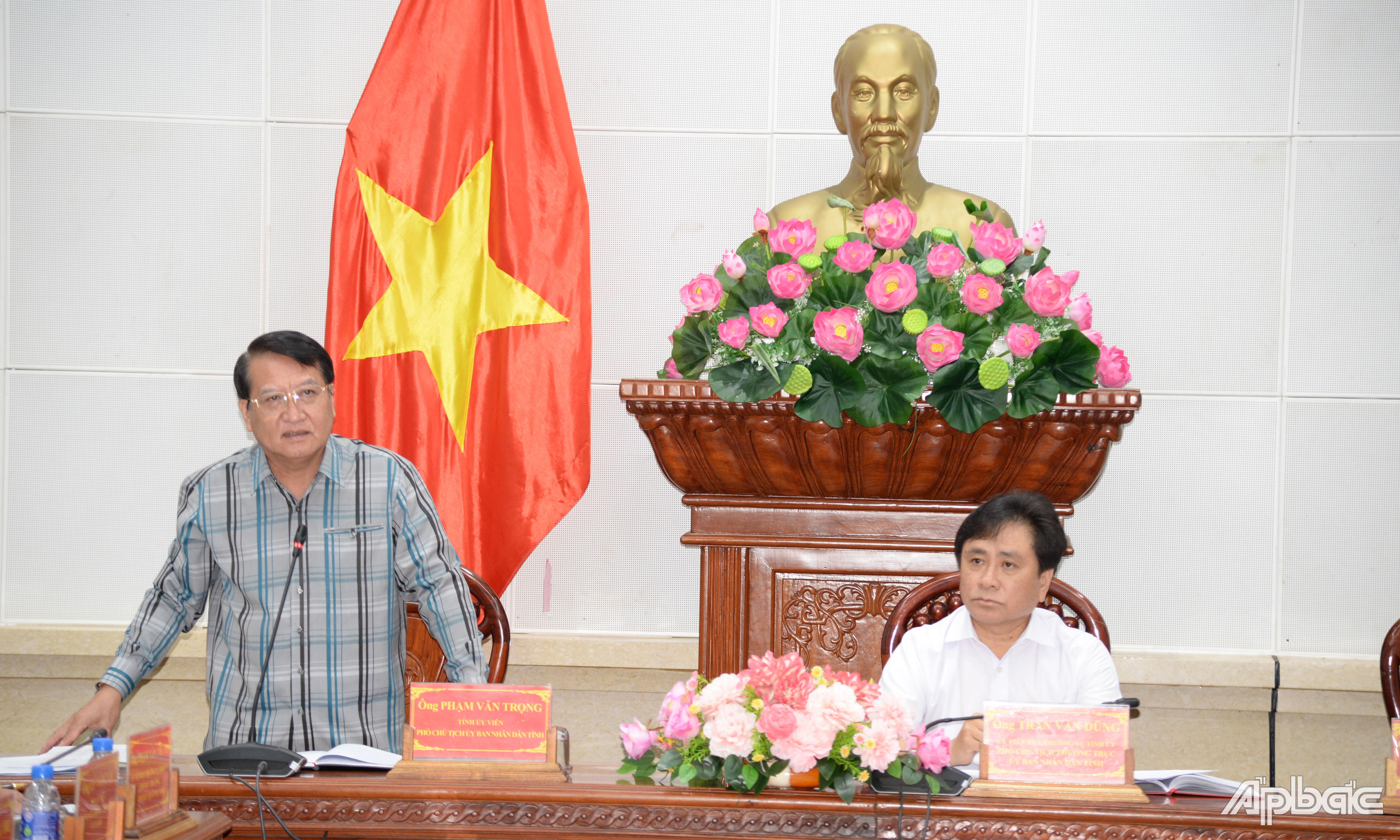 Đồng chí Phạm Văn Trọng điều hành phiên họp.
