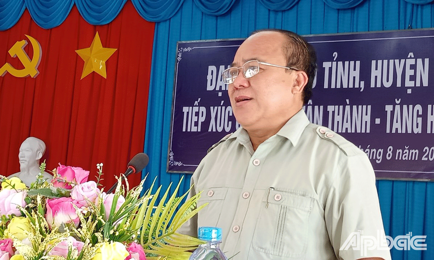 Đồng chí Nguyễn Chí Trung trả lời các ý kiến của cử tri
