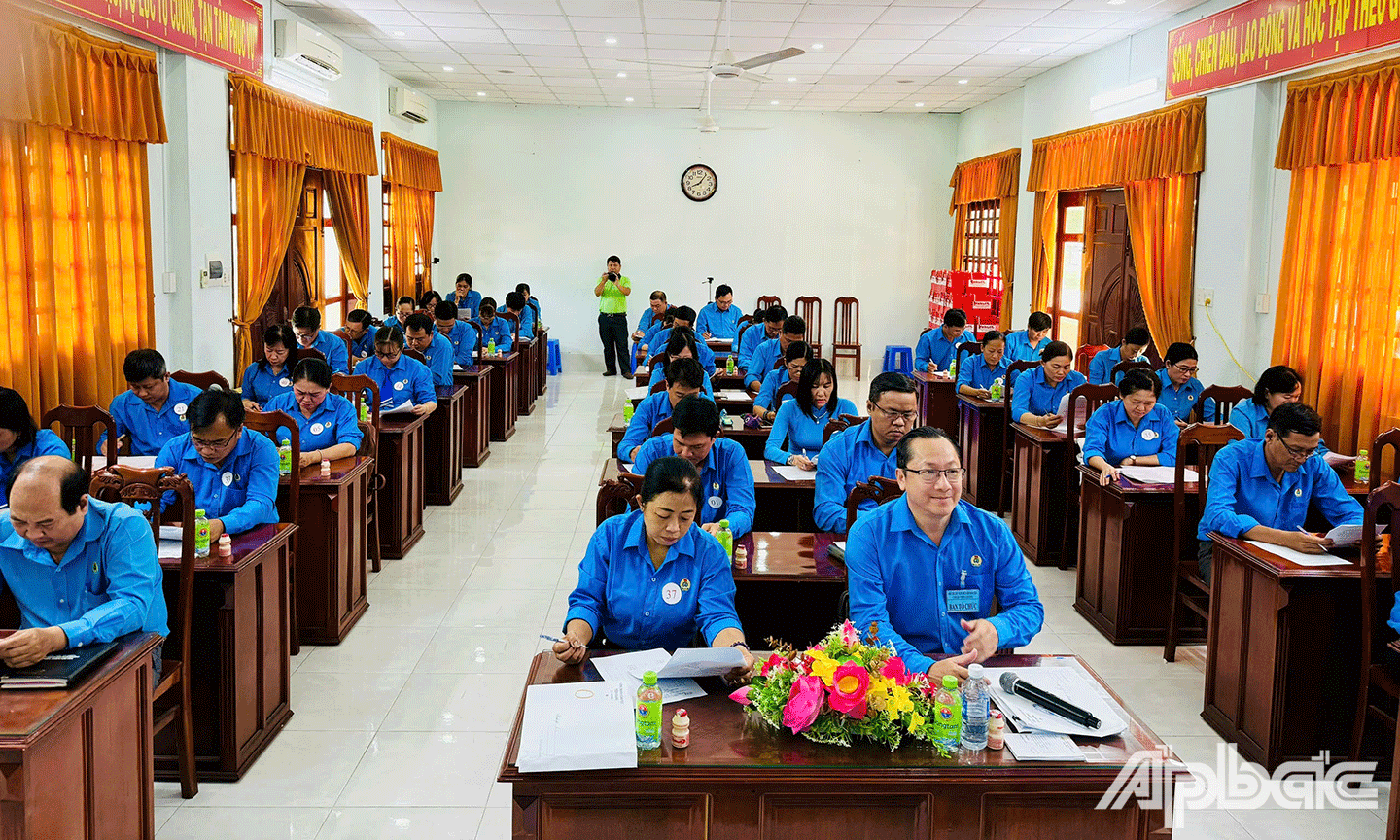 Cán bộ Công đoàn tham gia hội thi Chủ tịch Công đoàn cơ sở giỏi năm 2024