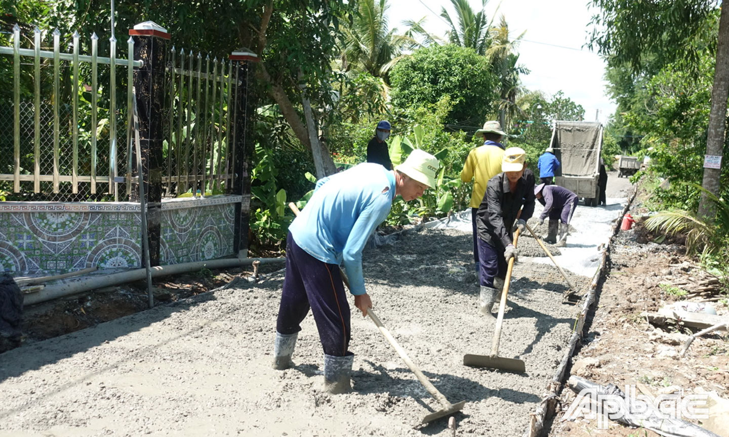 Nhiều công trình giao thông trên địa bàn huyện Cai Lậy hoàn thành tiến độ là kết quả từ công tác tuyên truyền, vận động.