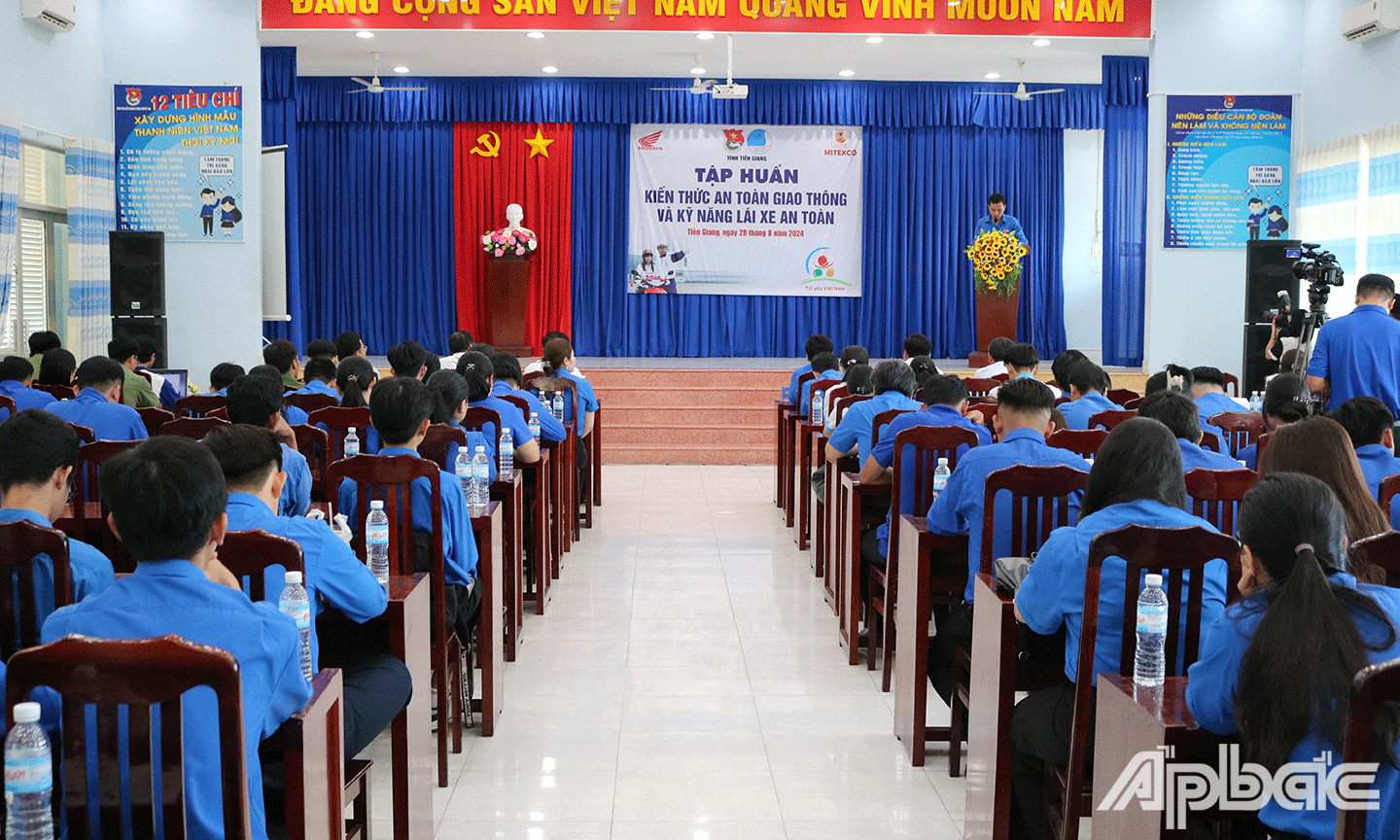 Lễ phát động các hoạt động hưởng ứng Tháng an toàn giao thông năm 2024