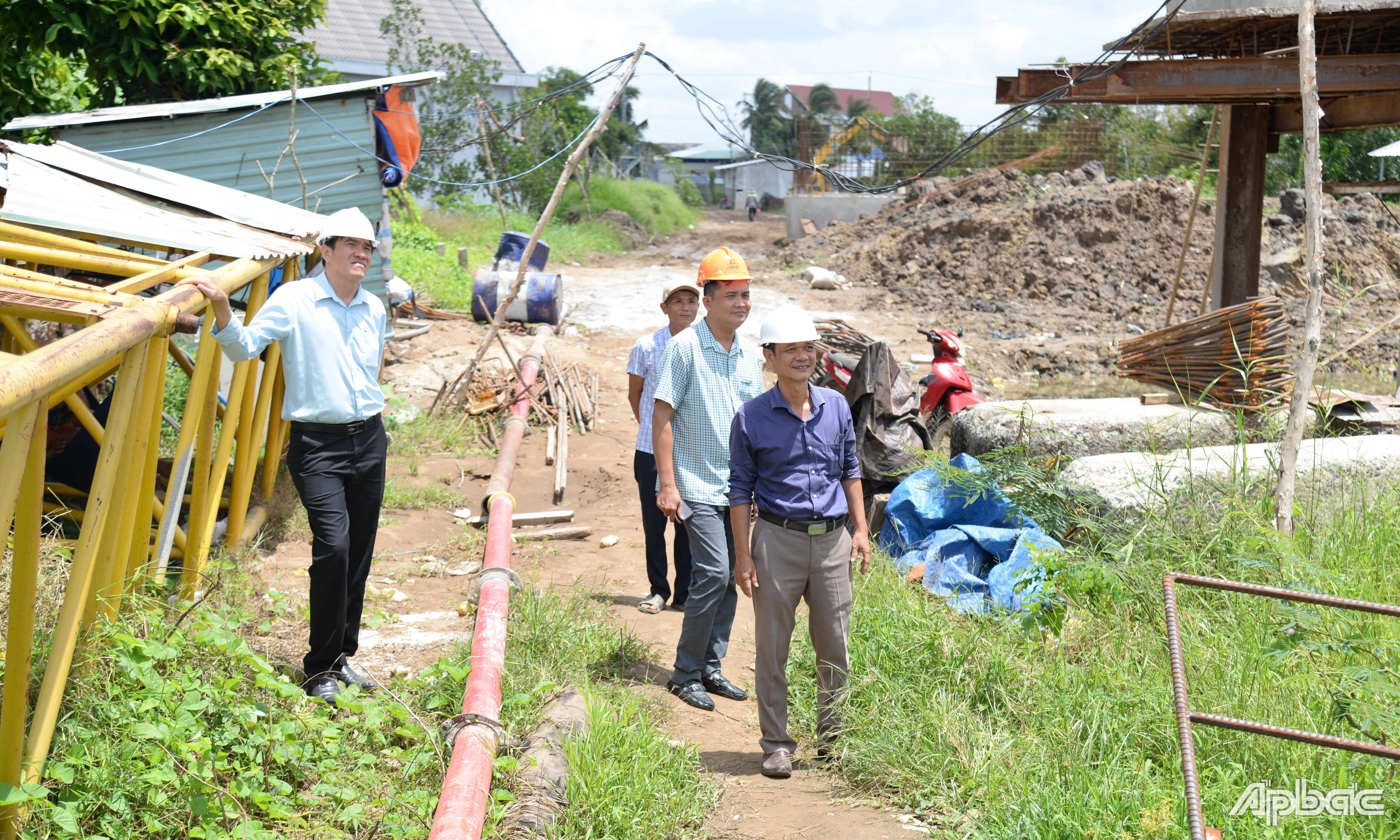 Ban Quản lý dự án thường xuyên kiểm tra, giám sát đôn đốc các nhà thầu đẩy nhanh tiến độ công trình.