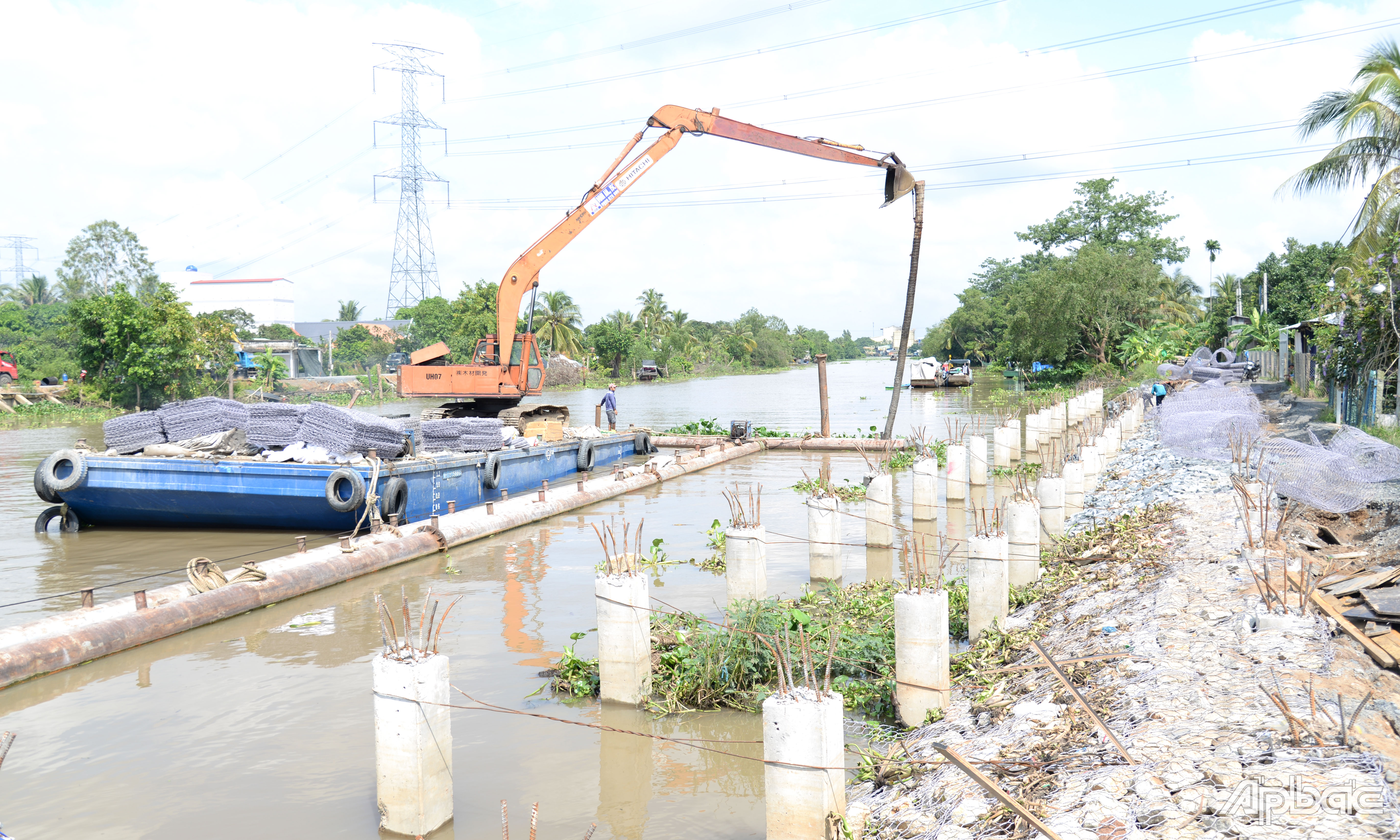 Các nhà thầu đang tập trung tăng tốc thi công.