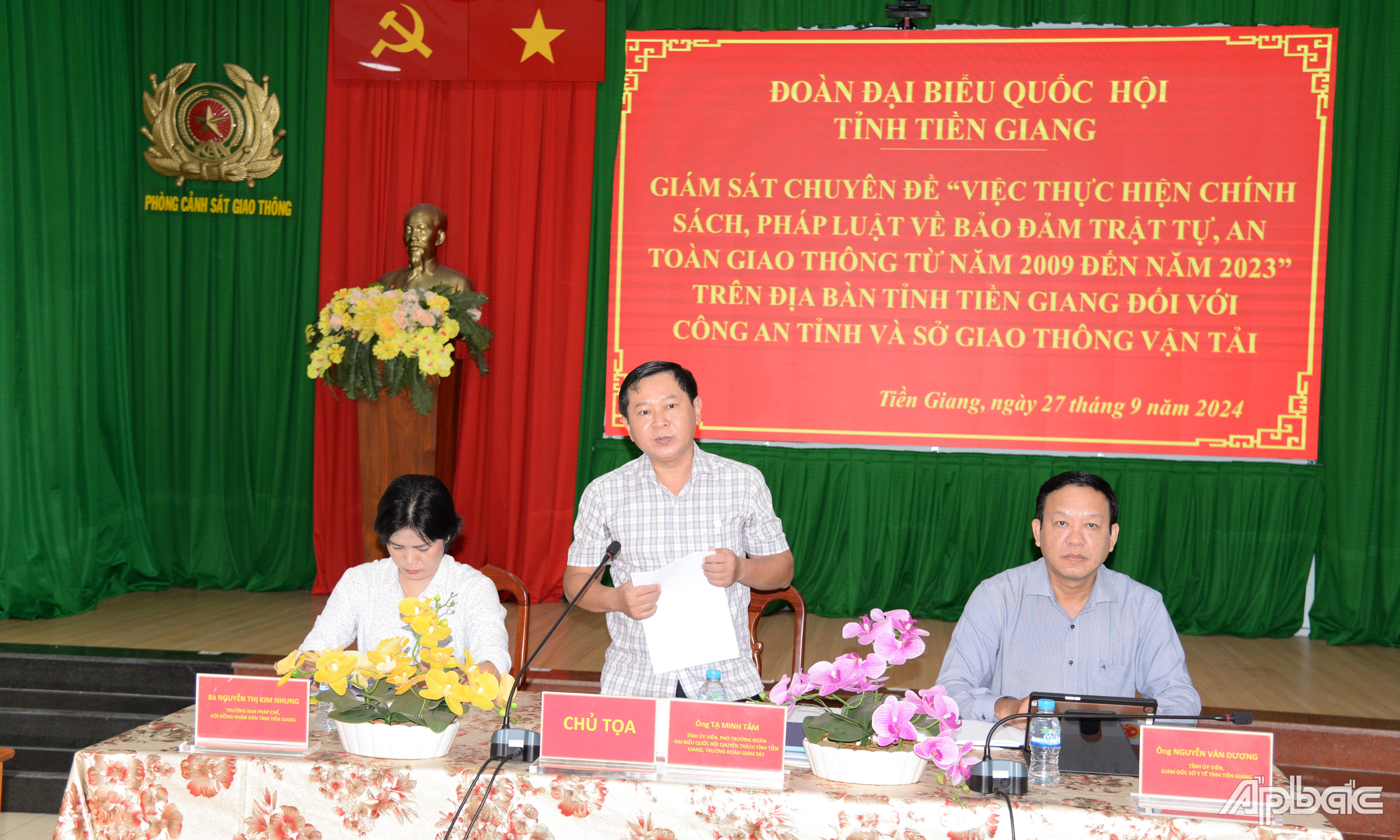 Đồng chí Tạ Minh Tâm phát biểu kết luận buổi làm việc.