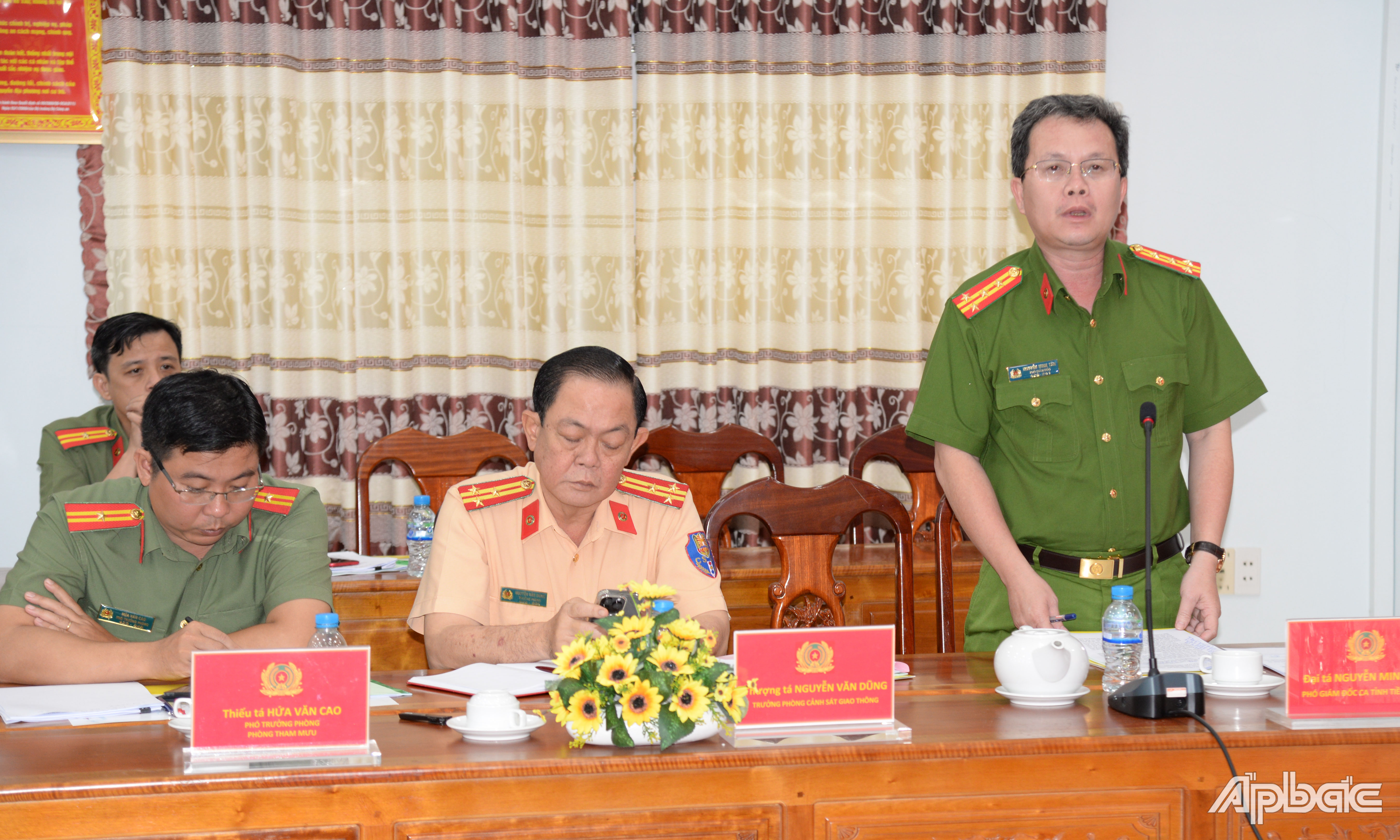 Đại tá Nguyễn Minh Tân, Phó Giám đốc Công an tỉnh phát biểu tại buổi làm việc.