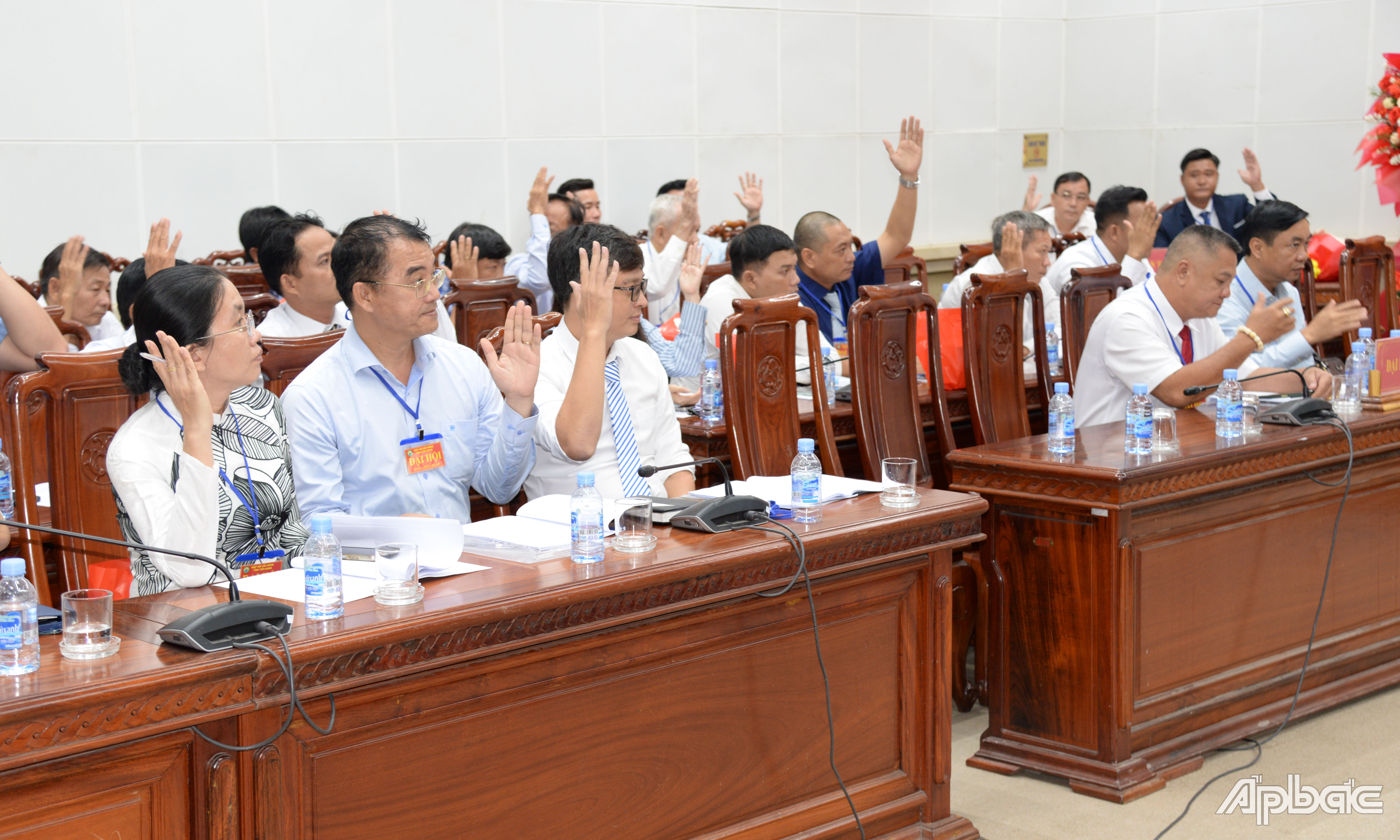 Các đại biểu bầu Ban Chấp hành Hiệp hội.