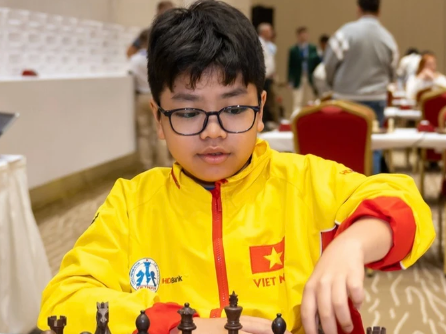 Đầu Khương Duy có HCB cờ chớp ở giải trẻ châu Á 2024. Ảnh: FIDE